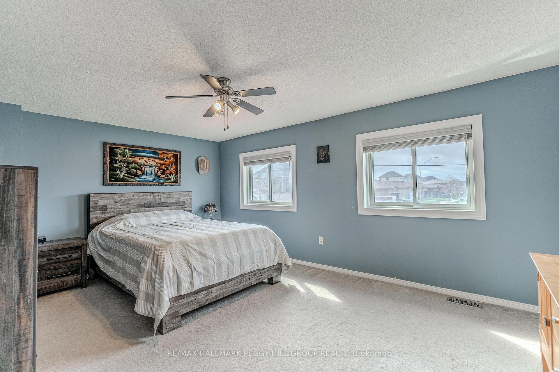 Photo 4 of 147 Nathan Crescent, Barrie, Painswick South — HOMEH