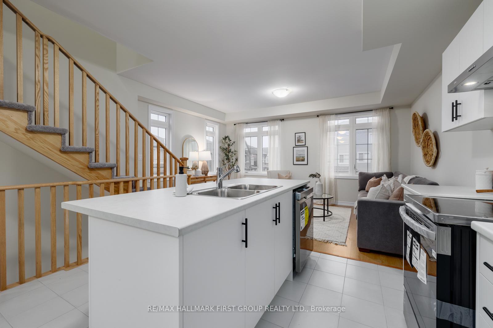 Photo 7 of 23 Senay Circle, Clarington, Courtice — HOMEH