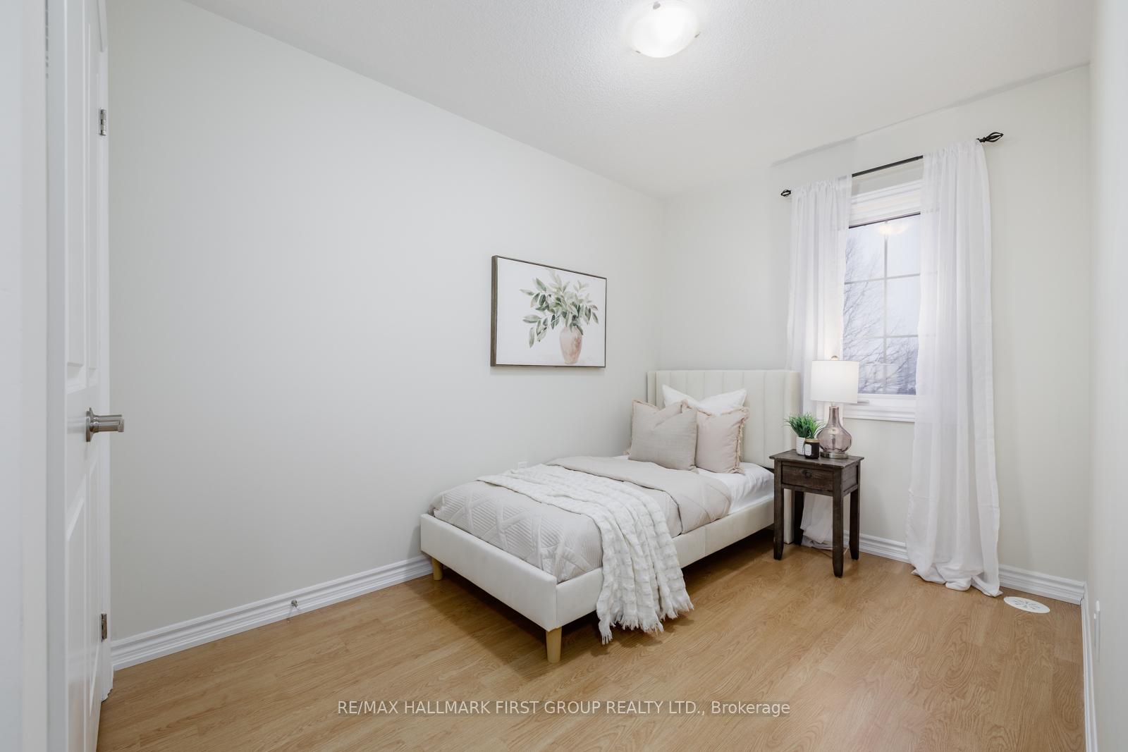 Photo 20 of 23 Senay Circle, Clarington, Courtice — HOMEH