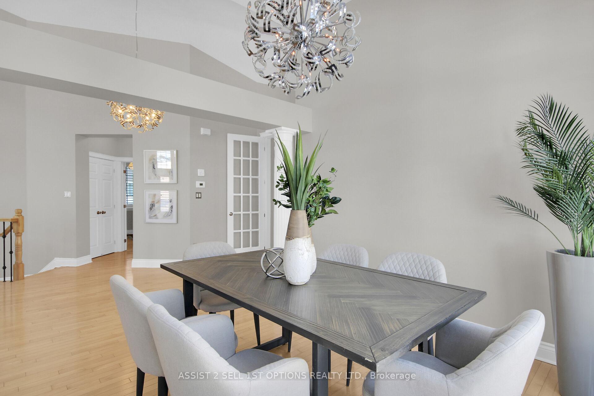 Photo 10 of 125 Golflinks Drive, Ottawa, Barrhaven - Stonebridge — HOMEH