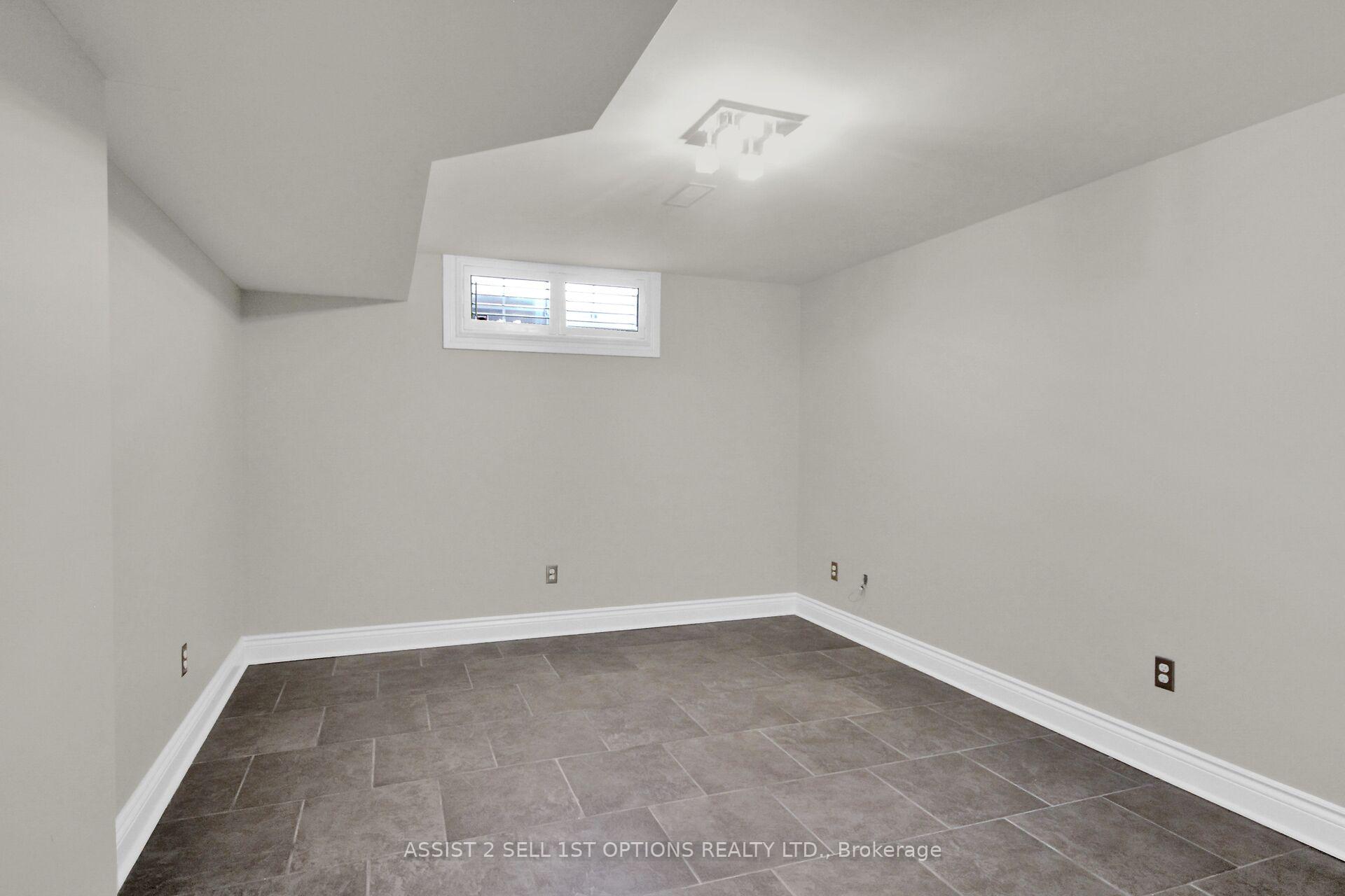 Photo 36 of 125 Golflinks Drive, Ottawa, Barrhaven - Stonebridge — HOMEH