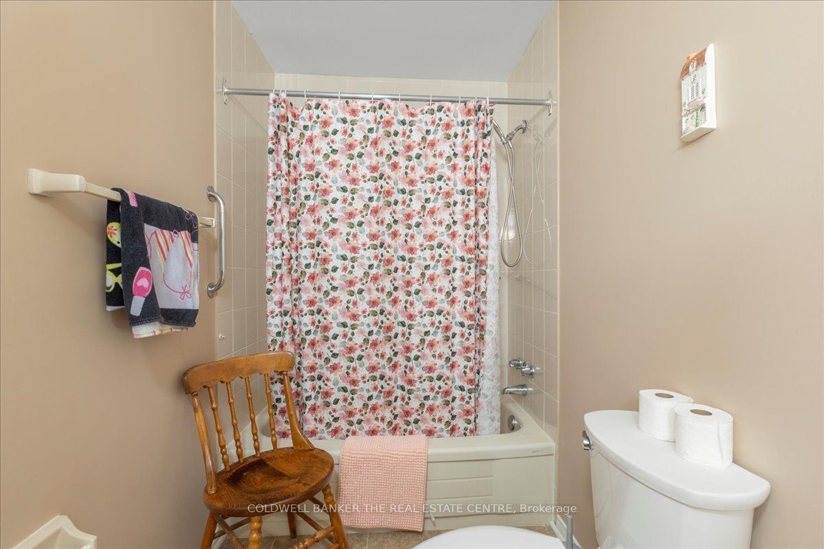 Photo 47 of Unit 105, 111 Grew Boulevard, Georgina, Sutton & Jackson's Point — HOMEH