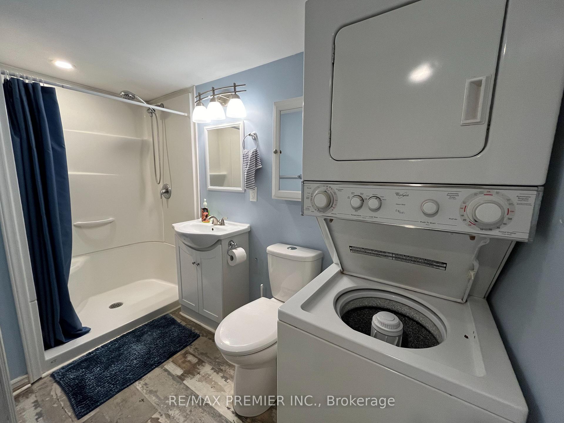 Photo 7 of Unit B, 55 Henry Street, Barrie, Queen's Park — HOMEH
