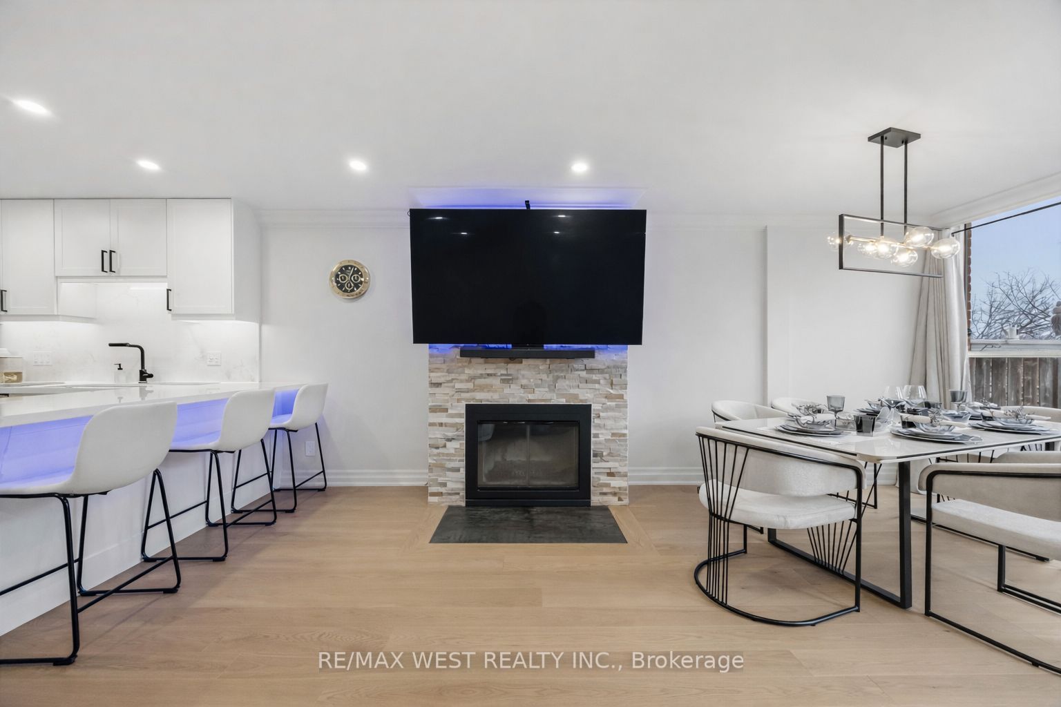 Photo 42 of Unit TH #10, 100 Arbors Lane, Vaughan, West Woodbridge — HOMEH