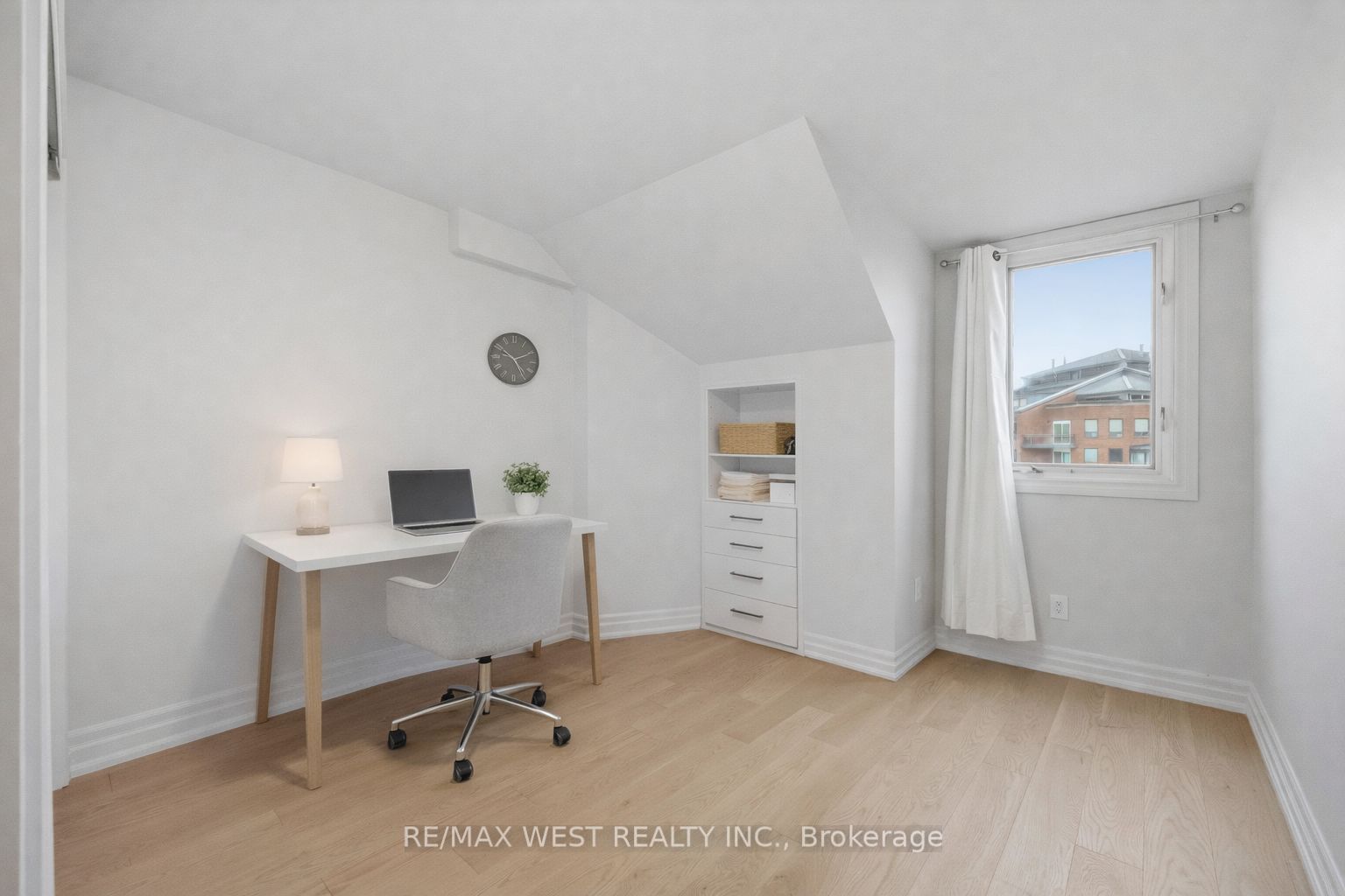 Photo 58 of Unit TH #10, 100 Arbors Lane, Vaughan, West Woodbridge — HOMEH