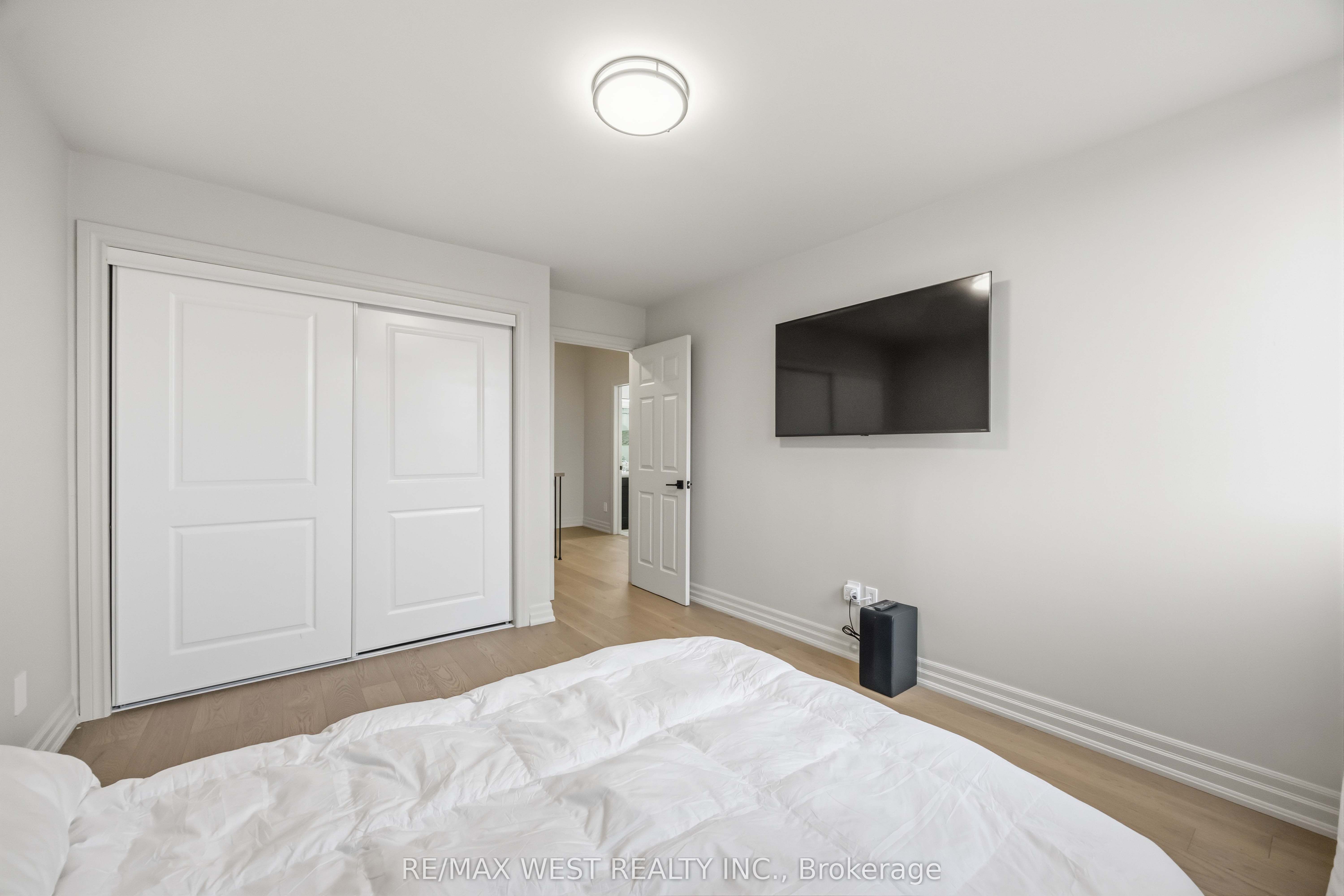 Photo 63 of Unit TH #10, 100 Arbors Lane, Vaughan, West Woodbridge — HOMEH