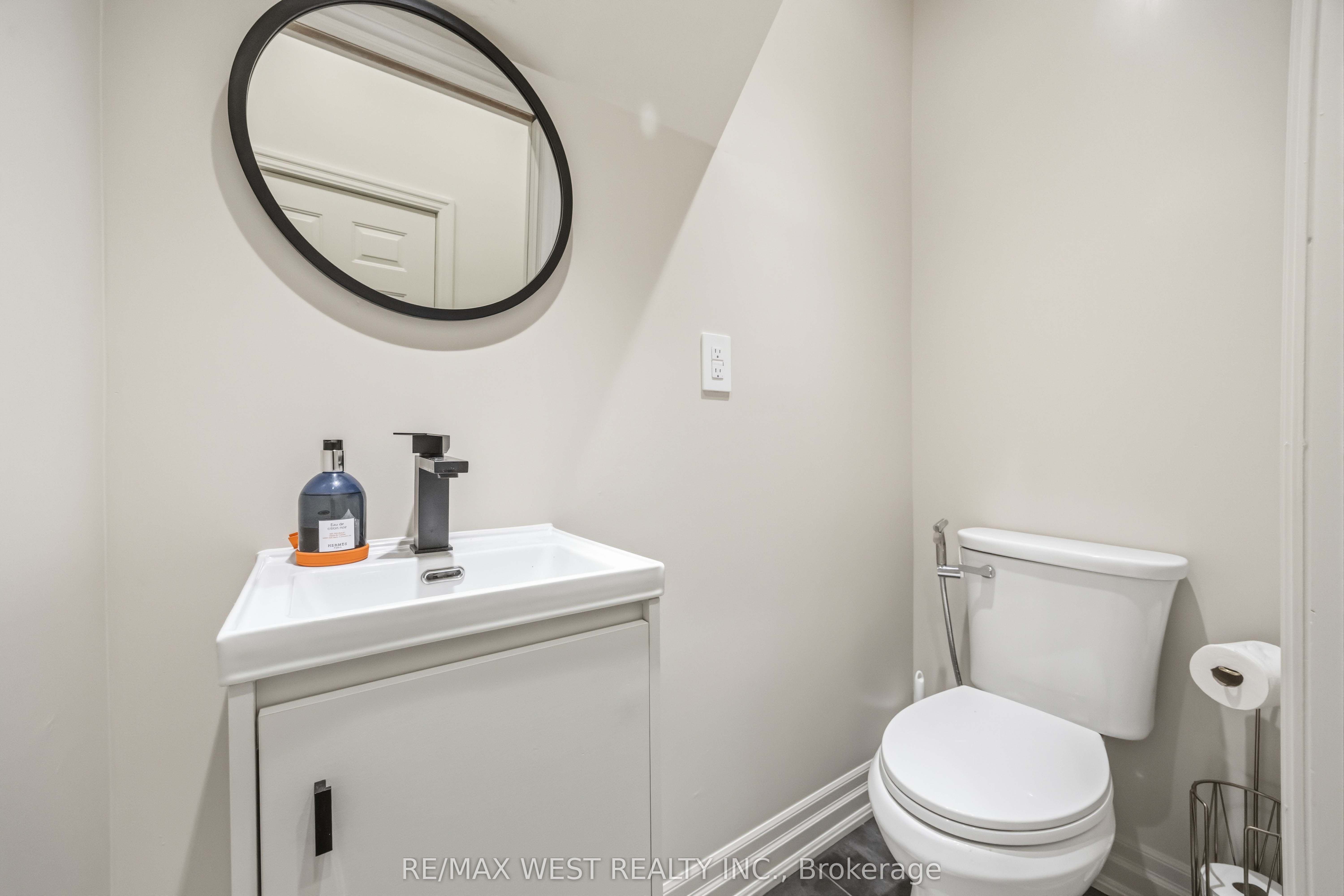 Photo 48 of Unit TH #10, 100 Arbors Lane, Vaughan, West Woodbridge — HOMEH