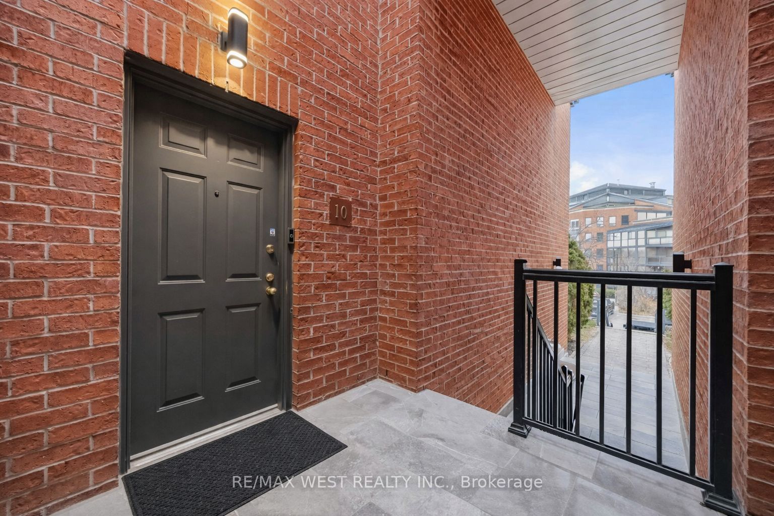 Photo 36 of Unit TH #10, 100 Arbors Lane, Vaughan, West Woodbridge — HOMEH