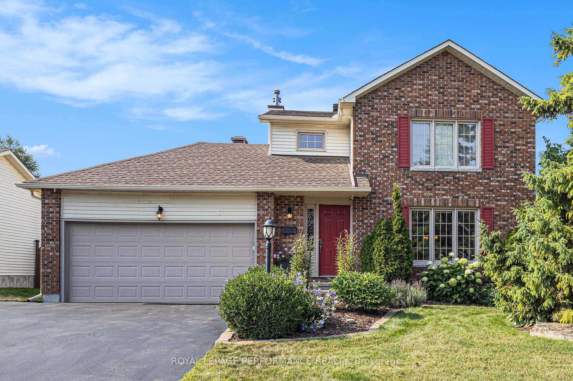 Photo 1 of 15 Starling Crescent, Ottawa, Barrhaven - On the Green — HOMEH