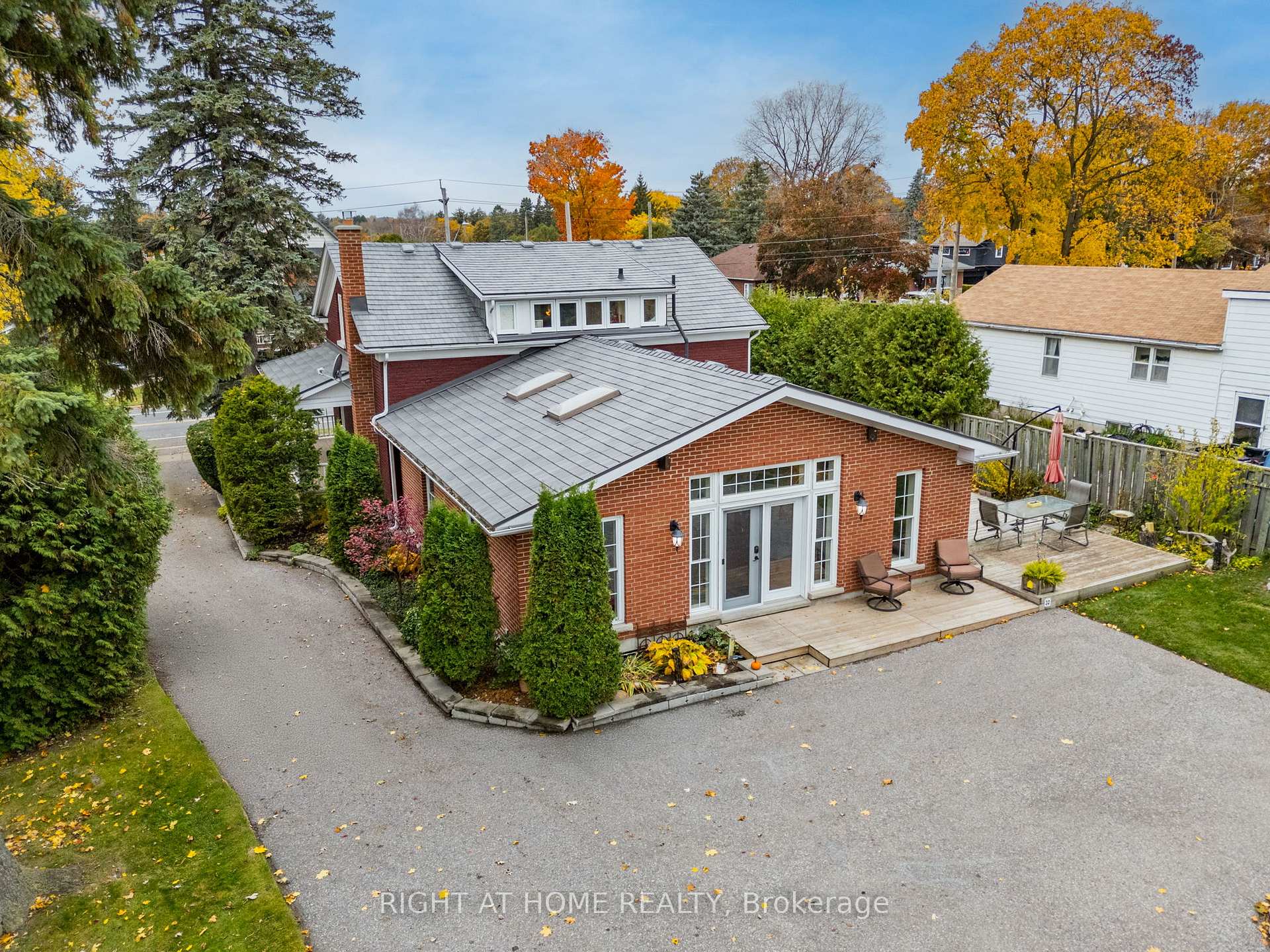 Photo 1 of 103 Scugog Street, Clarington, Bowmanville — HOMEH
