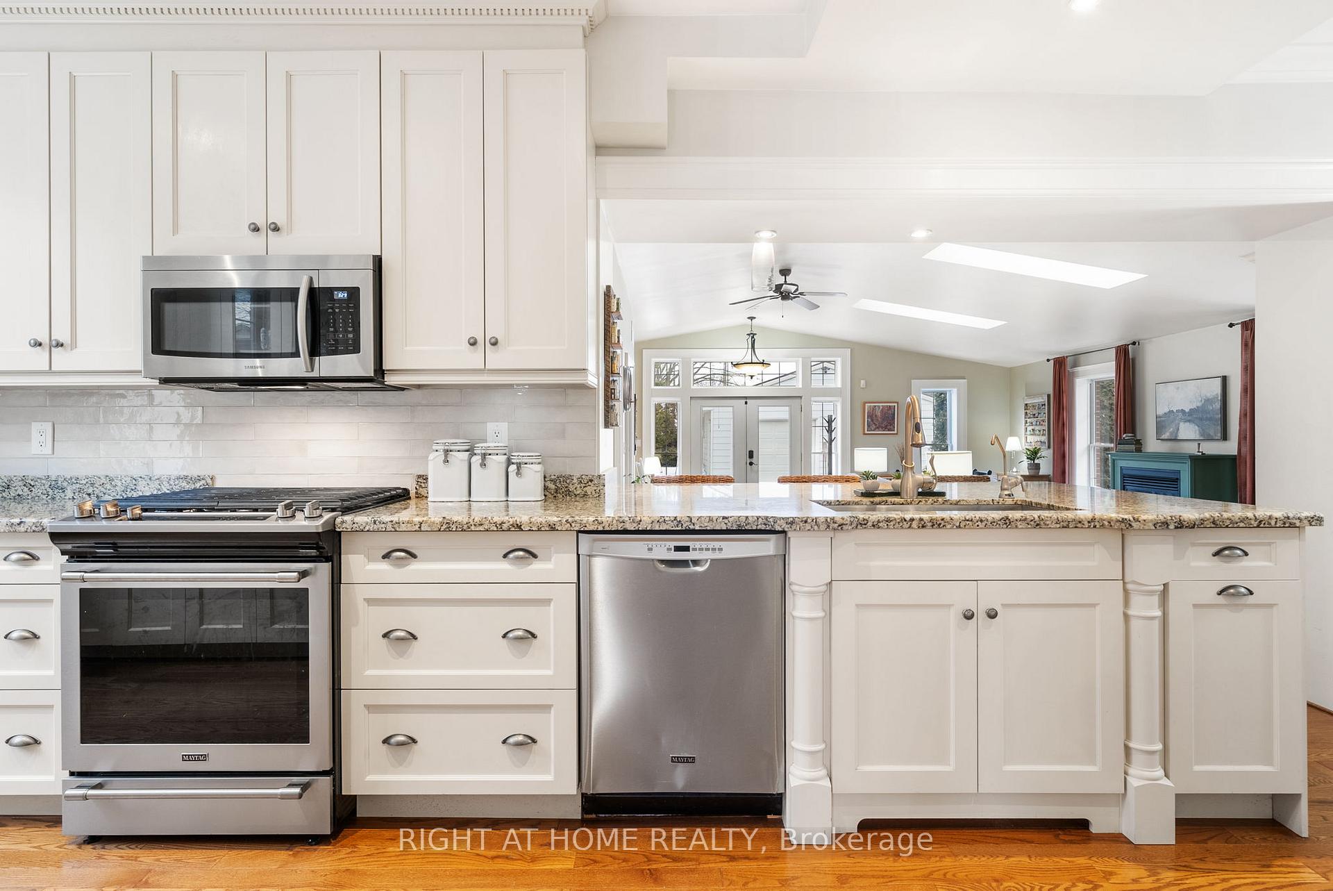 Photo 14 of 103 Scugog Street, Clarington, Bowmanville — HOMEH