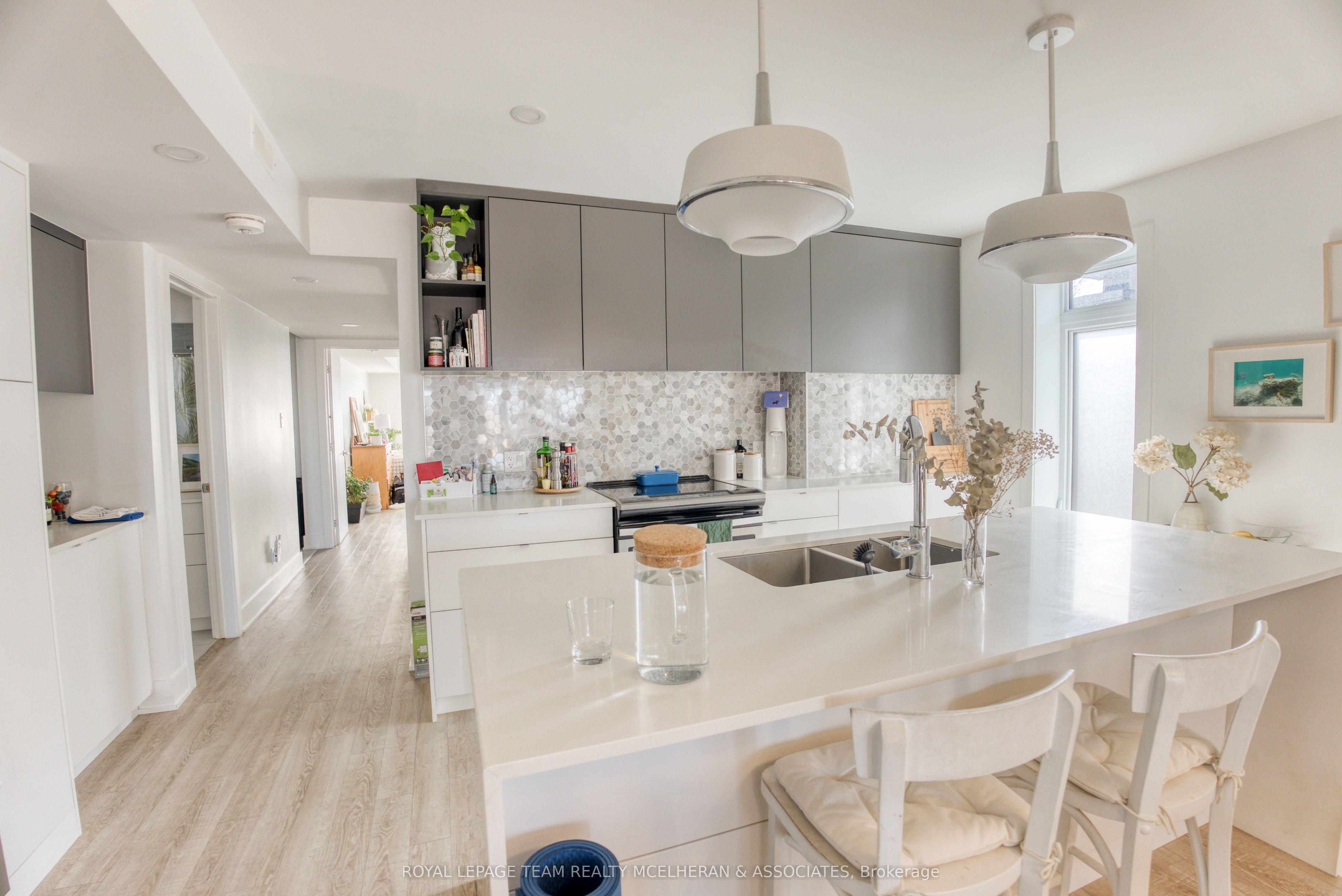Photo 98 of 576 Byron Avenue, Ottawa, McKellar/Highland — HOMEH
