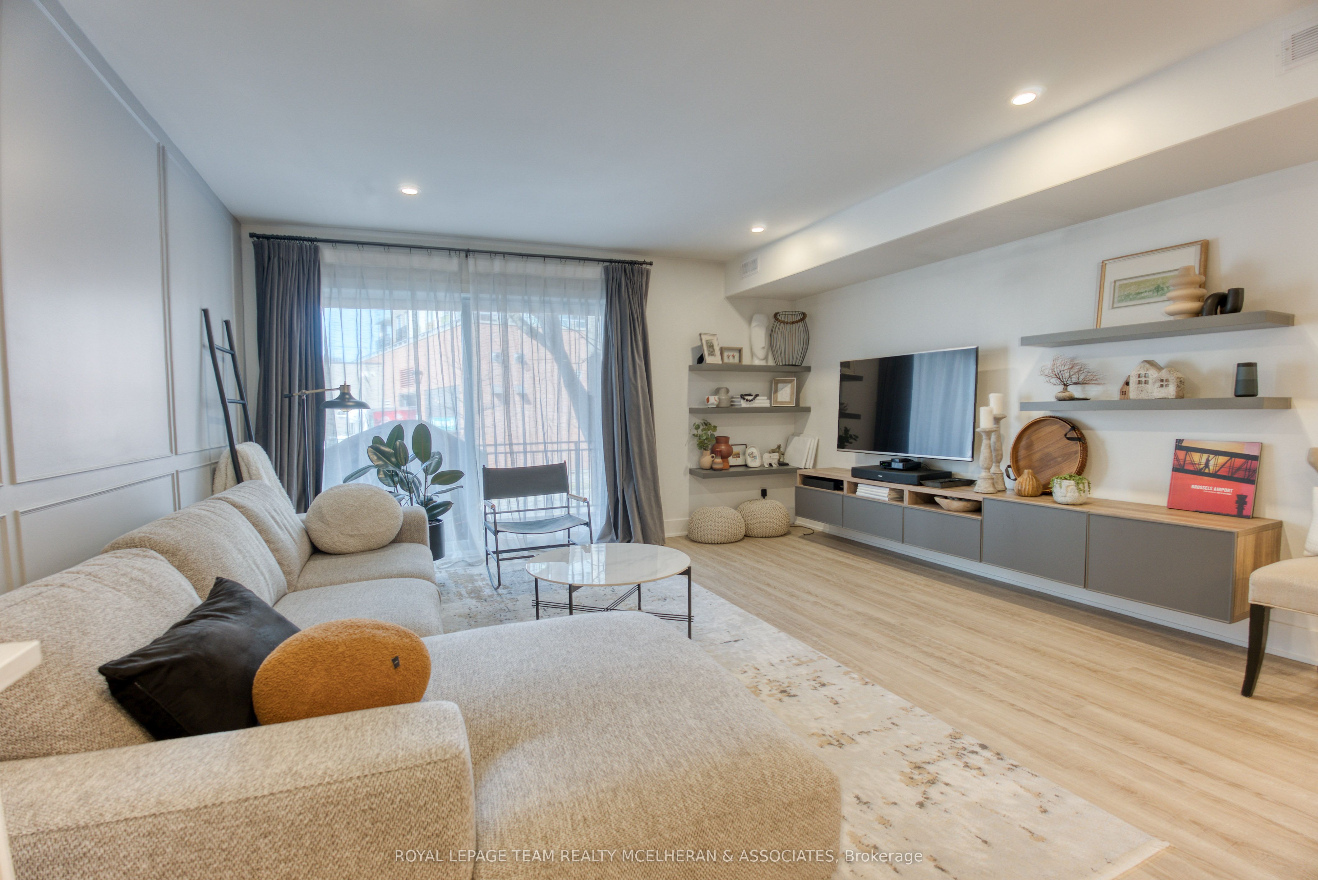 Photo 70 of 576 Byron Avenue, Ottawa, McKellar/Highland — HOMEH