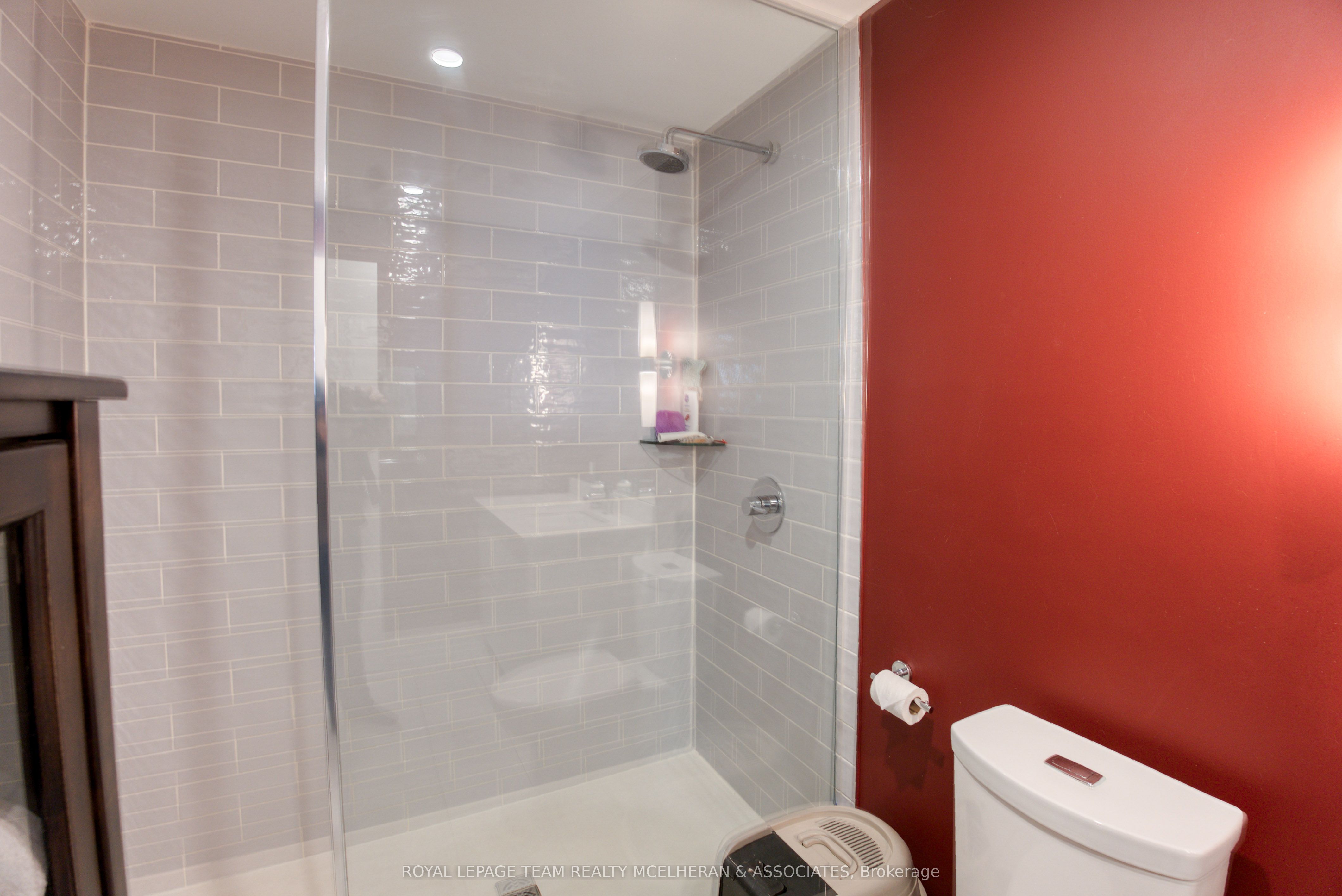 Photo 62 of 576 Byron Avenue, Ottawa, McKellar/Highland — HOMEH