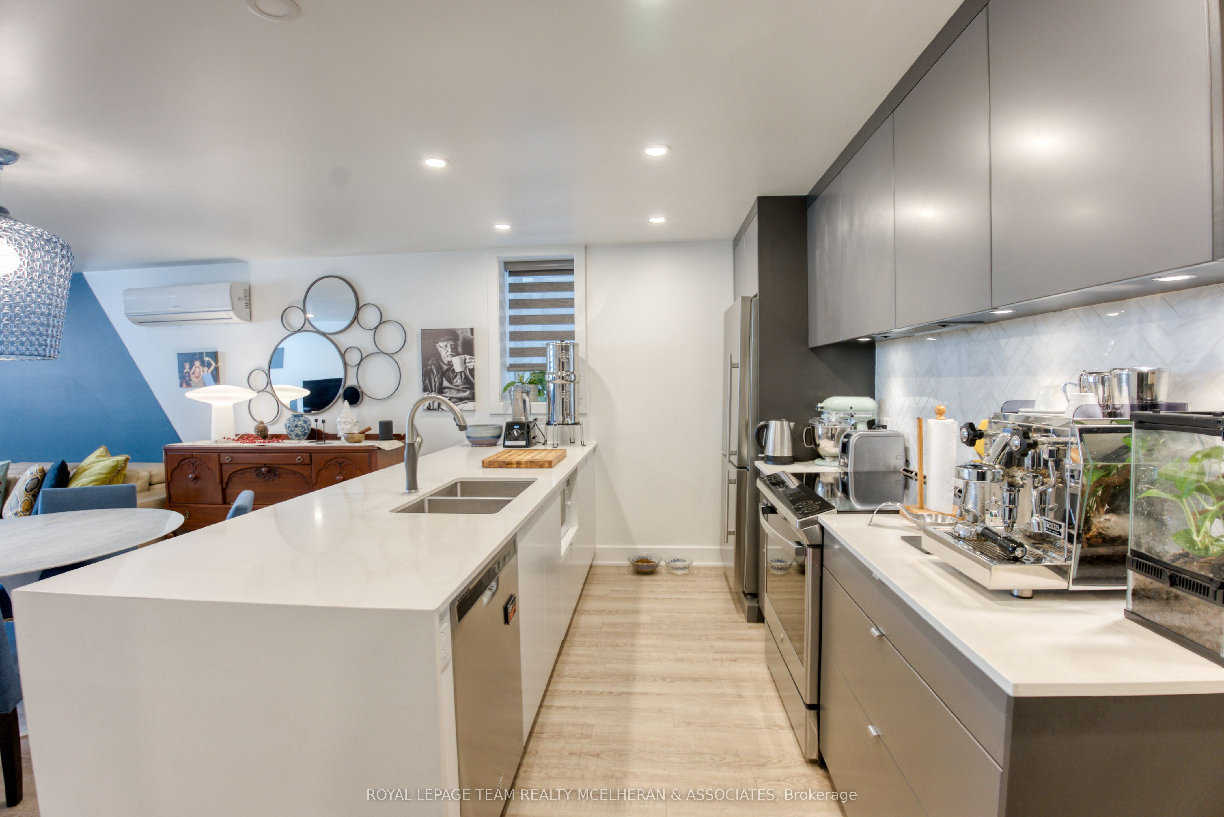 Photo 54 of 576 Byron Avenue, Ottawa, McKellar/Highland — HOMEH
