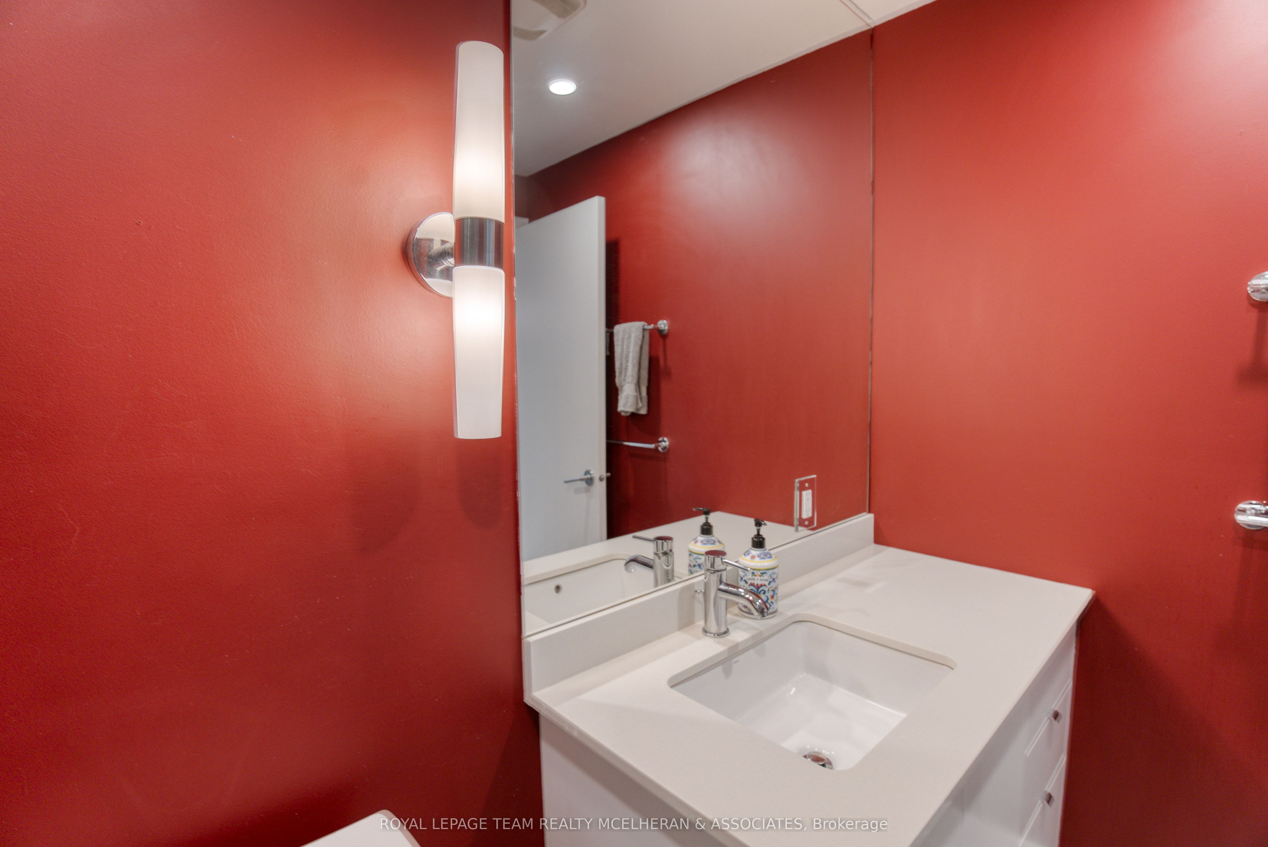 Photo 63 of 576 Byron Avenue, Ottawa, McKellar/Highland — HOMEH