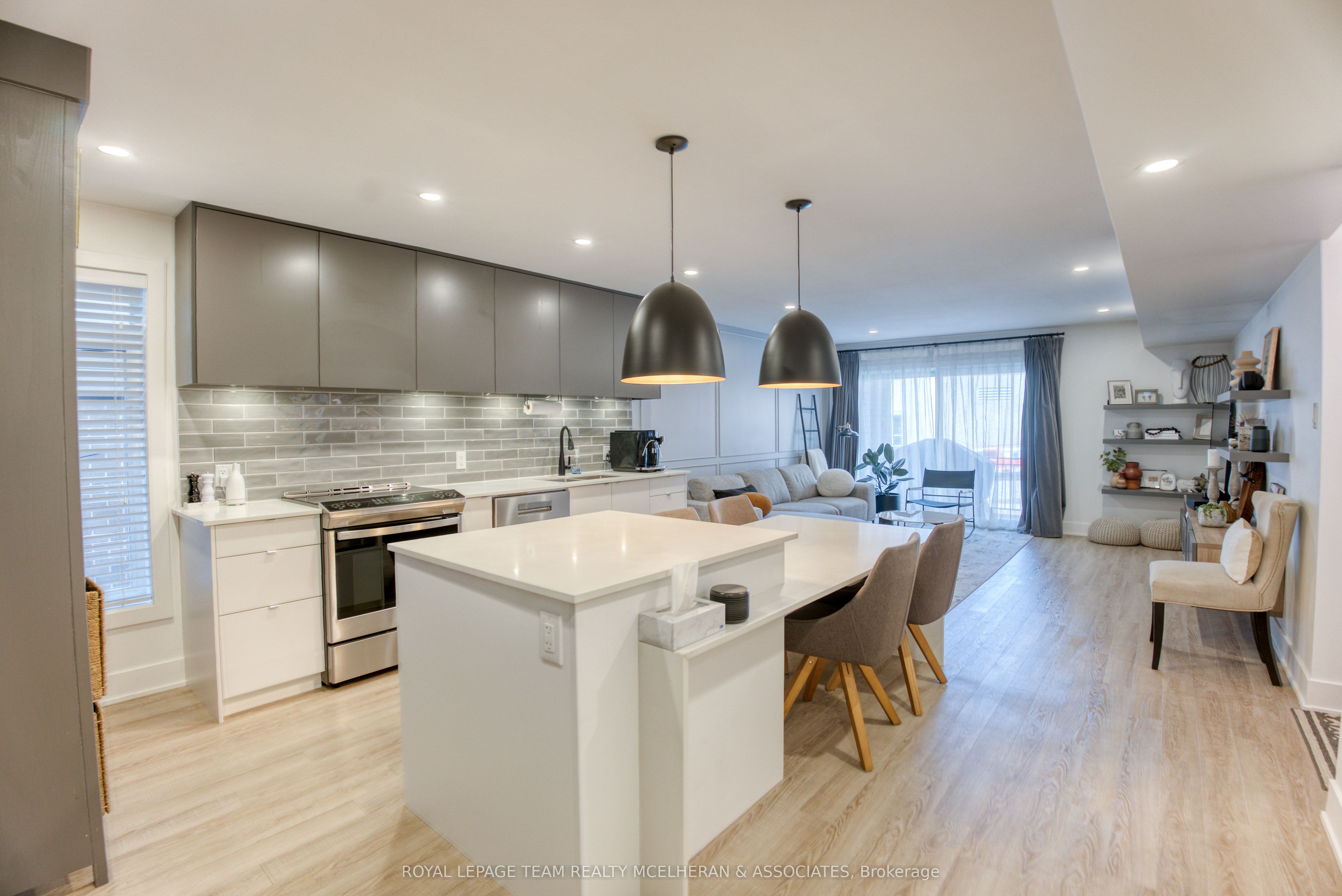 Photo 75 of 576 Byron Avenue, Ottawa, McKellar/Highland — HOMEH
