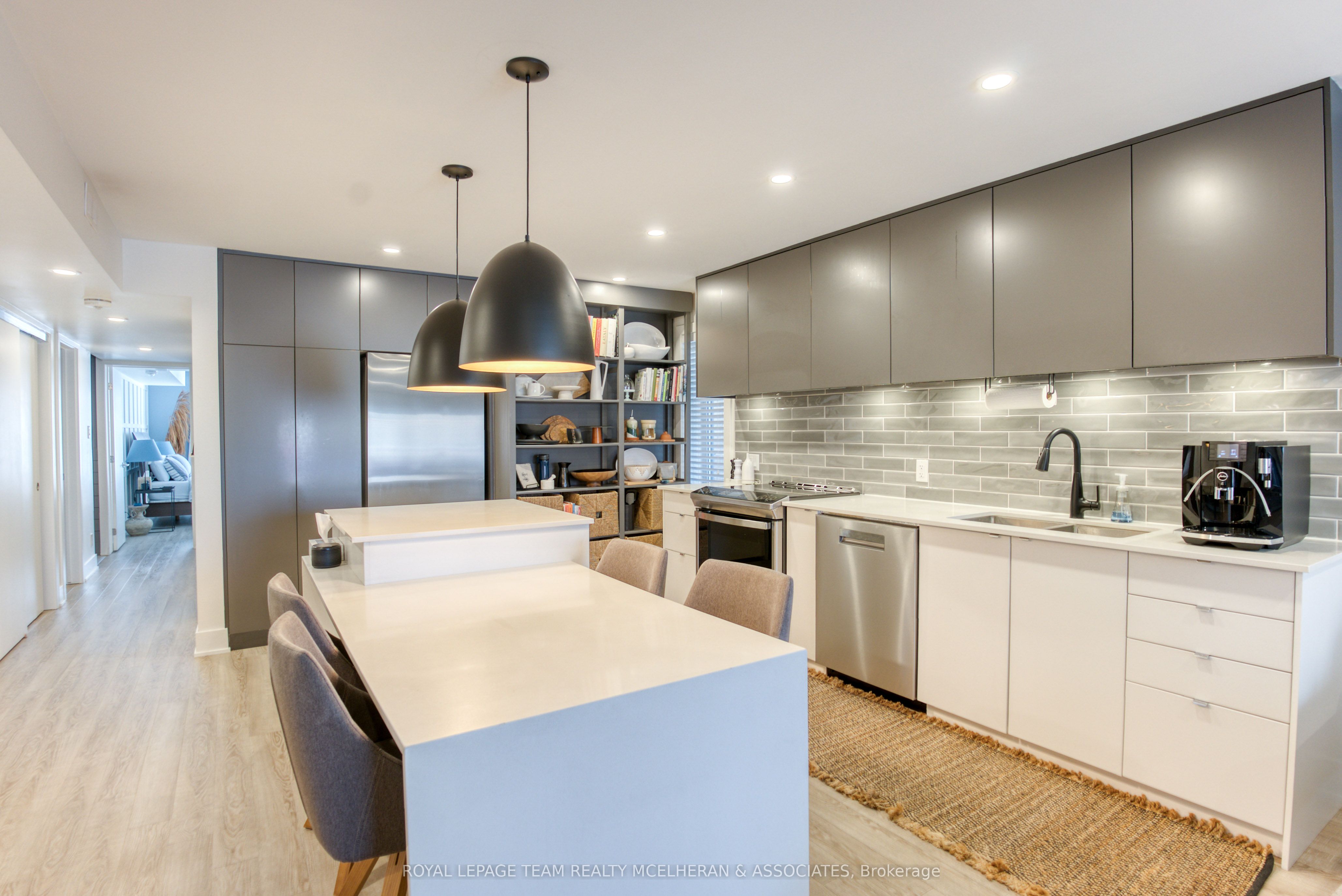 Photo 72 of 576 Byron Avenue, Ottawa, McKellar/Highland — HOMEH