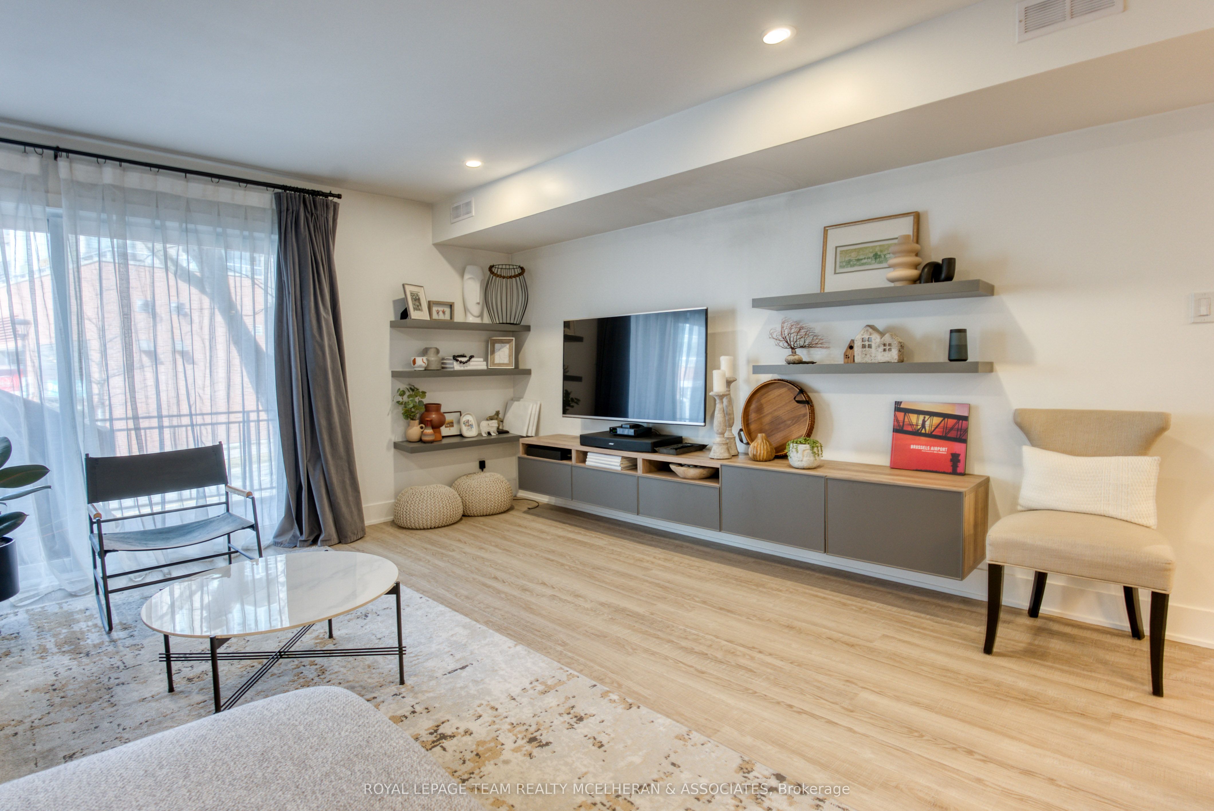 Photo 71 of 576 Byron Avenue, Ottawa, McKellar/Highland — HOMEH