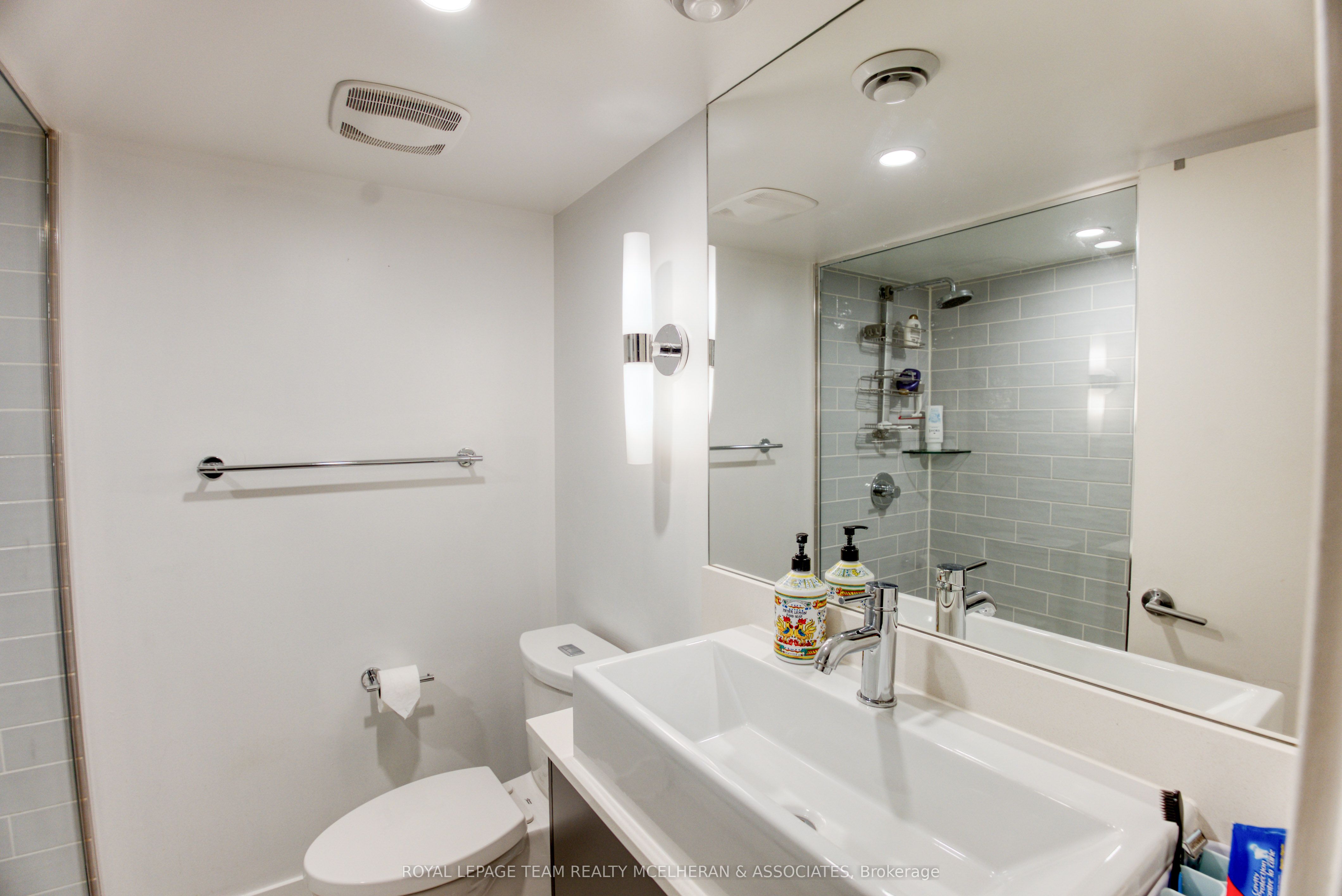 Photo 57 of 576 Byron Avenue, Ottawa, McKellar/Highland — HOMEH