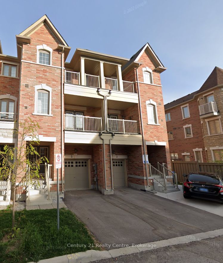 Photo 2 of 5 Shiff Crescent, Brampton, Heart Lake East — HOMEH