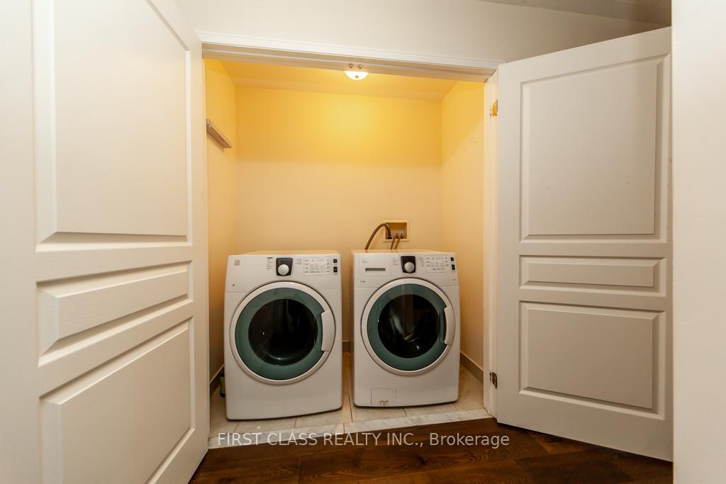 Photo 14 of 23 Darryl Caswell Way, Clarington, Bowmanville — HOMEH