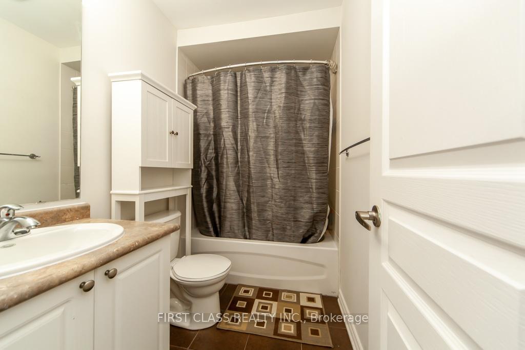 Photo 21 of 23 Darryl Caswell Way, Clarington, Bowmanville — HOMEH