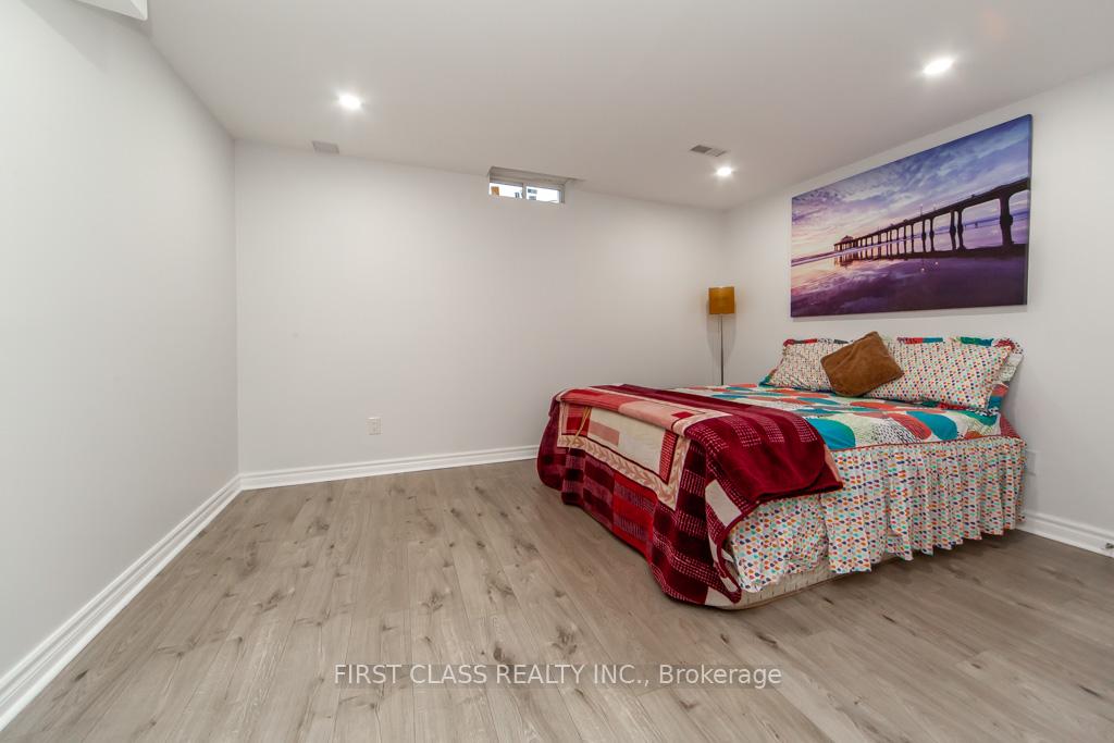 Photo 22 of 23 Darryl Caswell Way, Clarington, Bowmanville — HOMEH