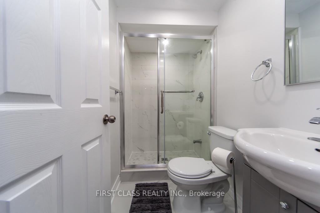 Photo 24 of 23 Darryl Caswell Way, Clarington, Bowmanville — HOMEH