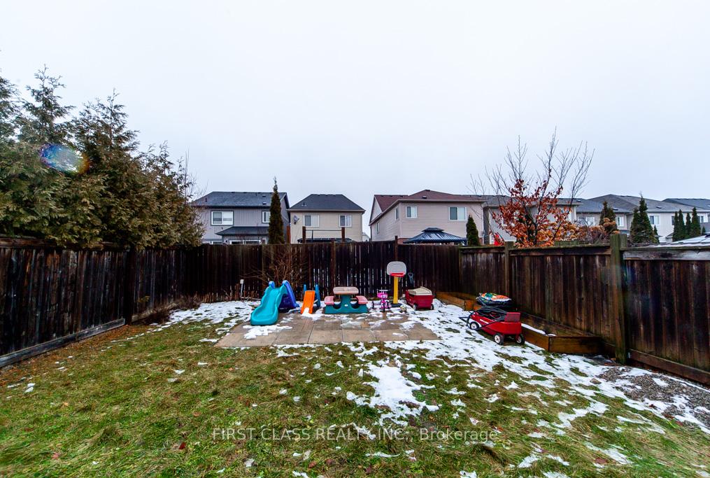 Photo 27 of 23 Darryl Caswell Way, Clarington, Bowmanville — HOMEH