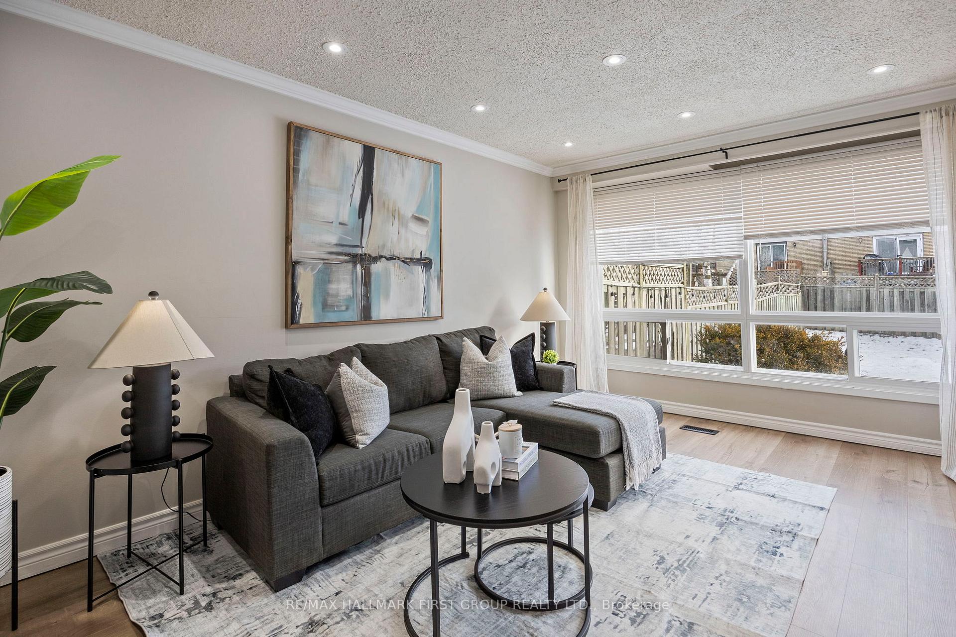 Photo 5 of 26 Waverley Road, Clarington, Bowmanville — HOMEH