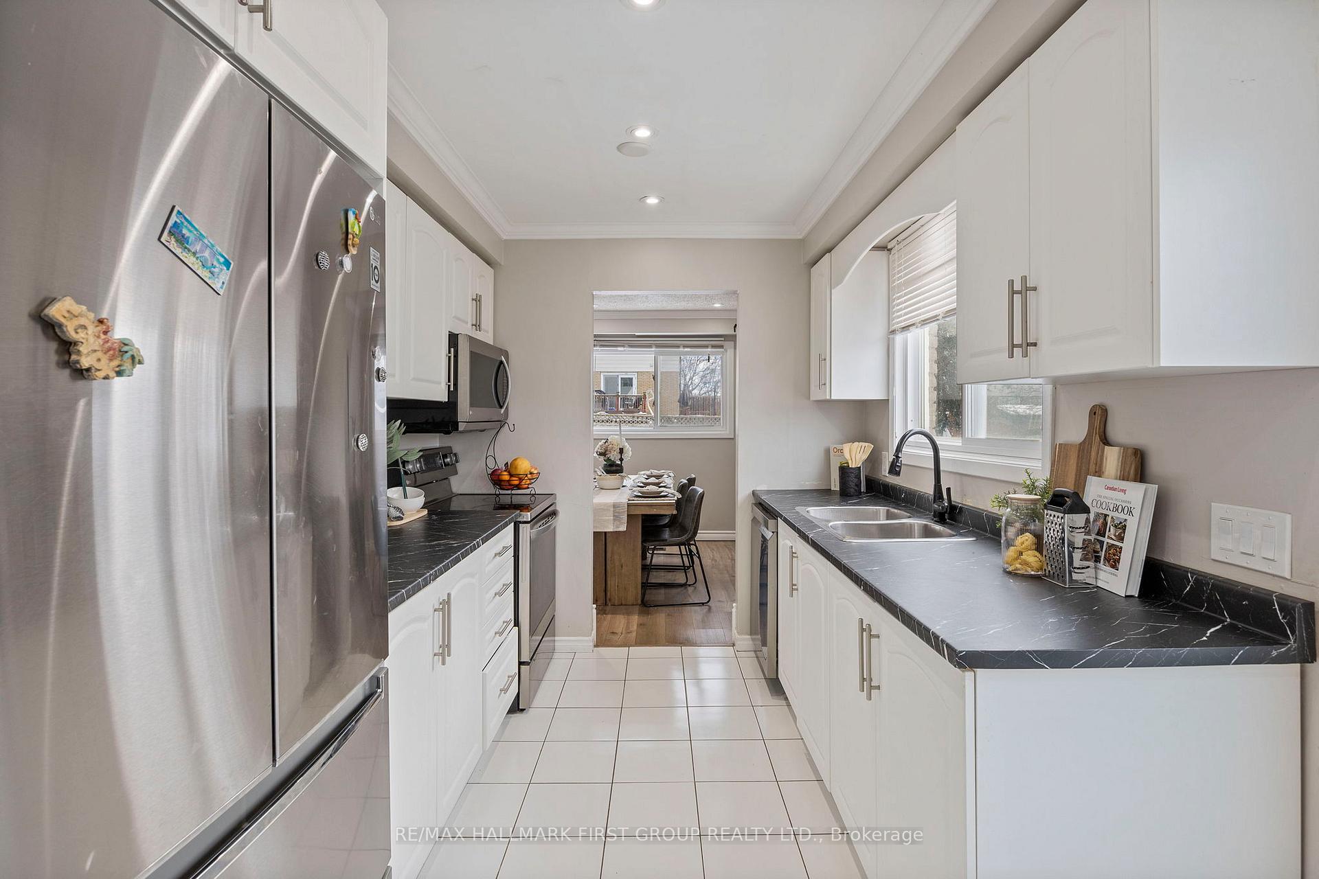 Photo 11 of 26 Waverley Road, Clarington, Bowmanville — HOMEH