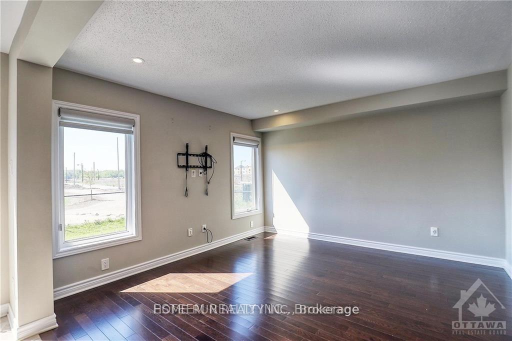 Photo 9 of 66 Knockaderry Crescent, Ottawa, Barrhaven - Half Moon Bay — HOMEH