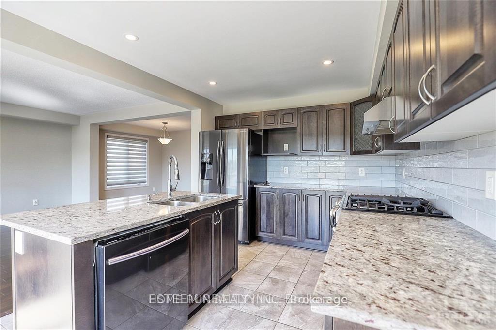 Photo 10 of 66 Knockaderry Crescent, Ottawa, Barrhaven - Half Moon Bay — HOMEH