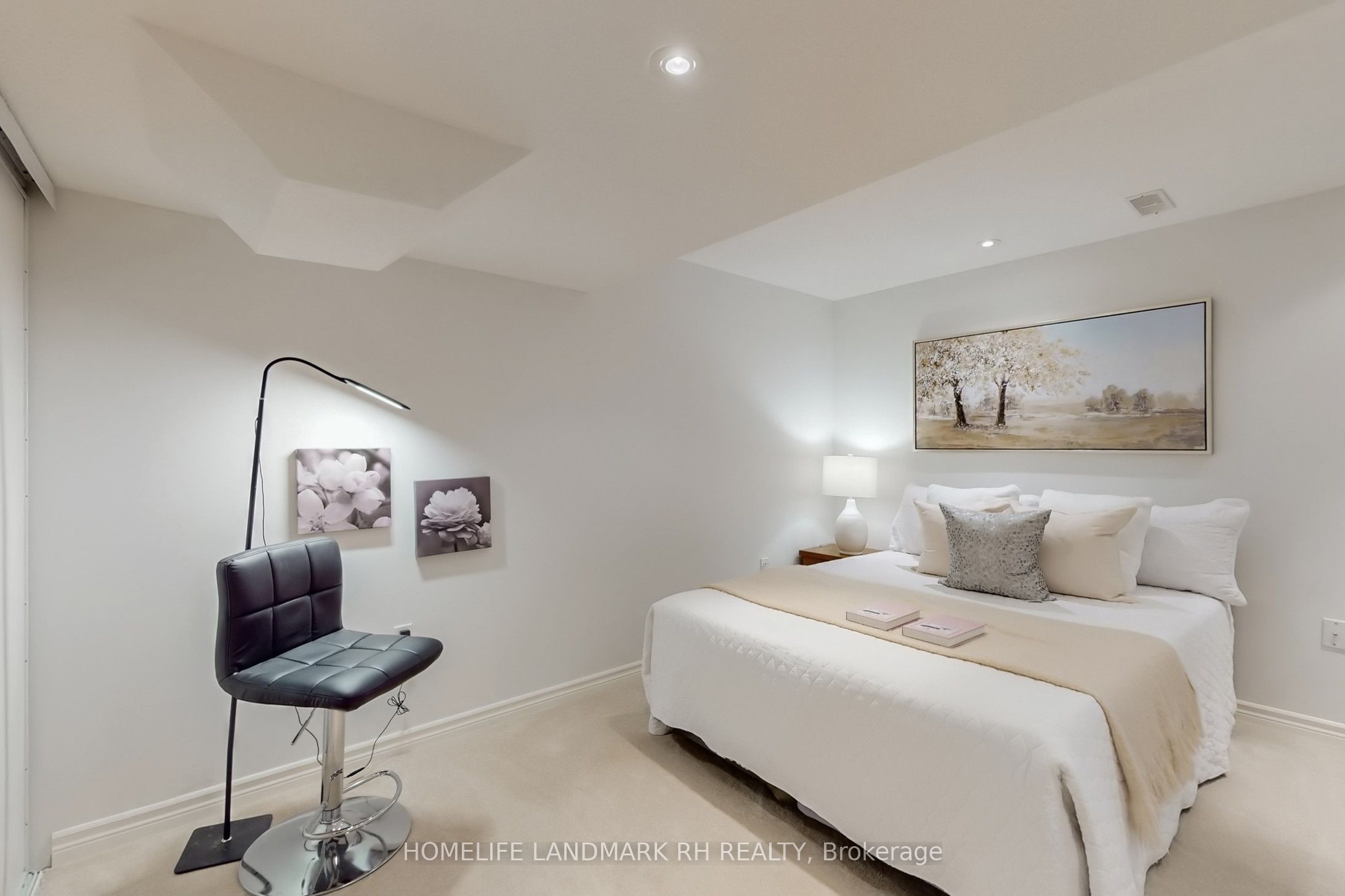 Photo 65 of 26 Jacobi Court, Vaughan, Patterson — HOMEH