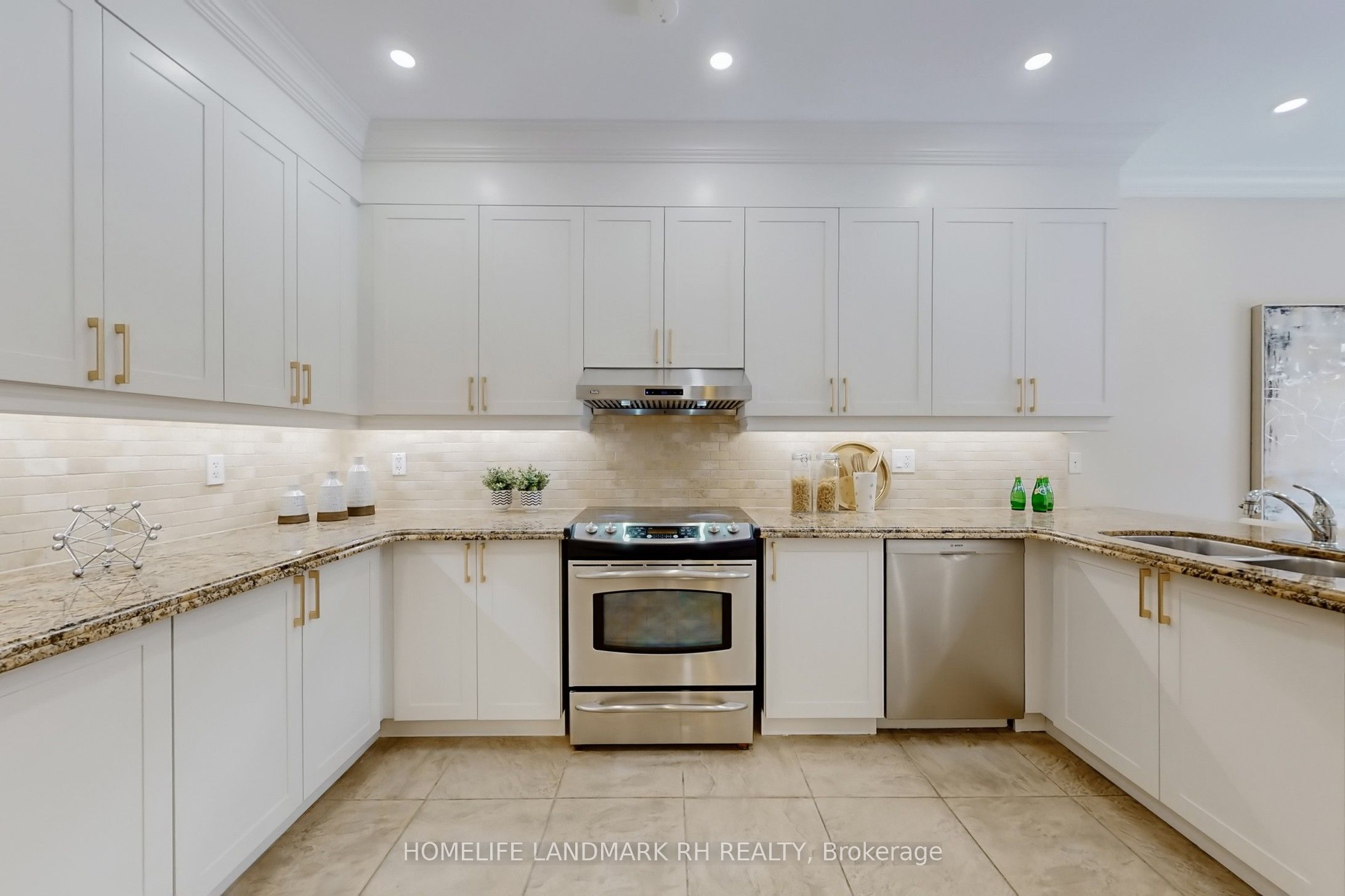 Photo 38 of 26 Jacobi Court, Vaughan, Patterson — HOMEH