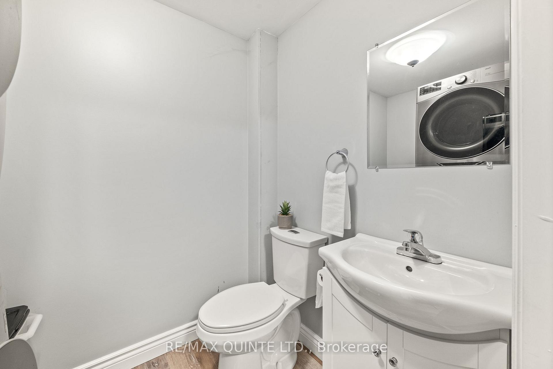 Photo 9 of 91 Chatham Street, Belleville, Belleville Ward — HOMEH