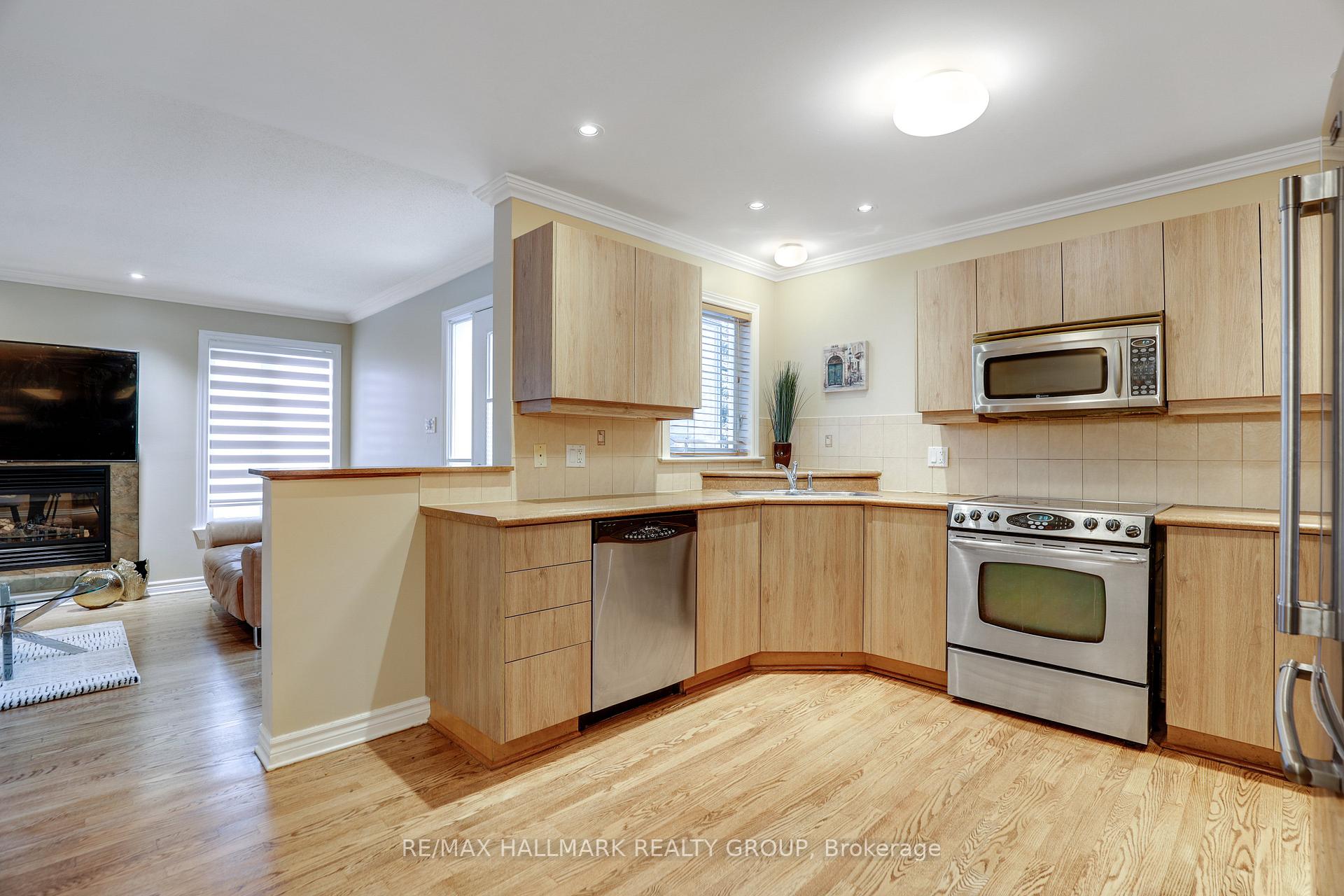 Photo 10 of 58 Selhurst Avenue, Ottawa, Barrhaven East — HOMEH