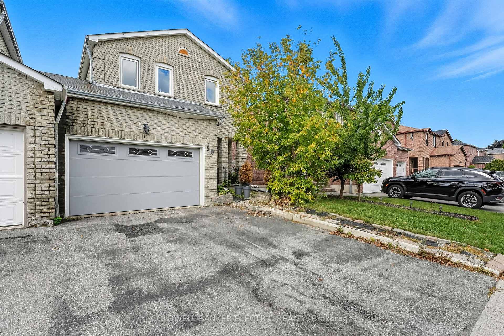 Photo 2 of 50 Leach Drive, Ajax, South East — HOMEH