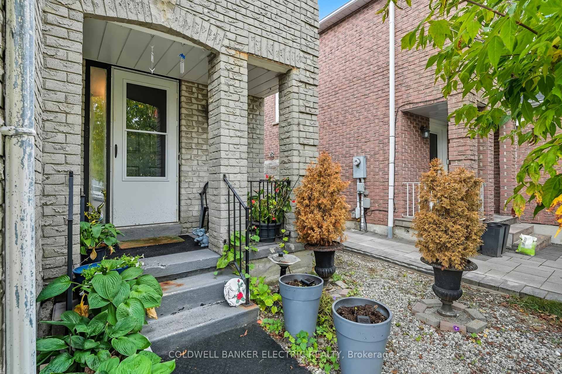 Photo 8 of 50 Leach Drive, Ajax, South East — HOMEH
