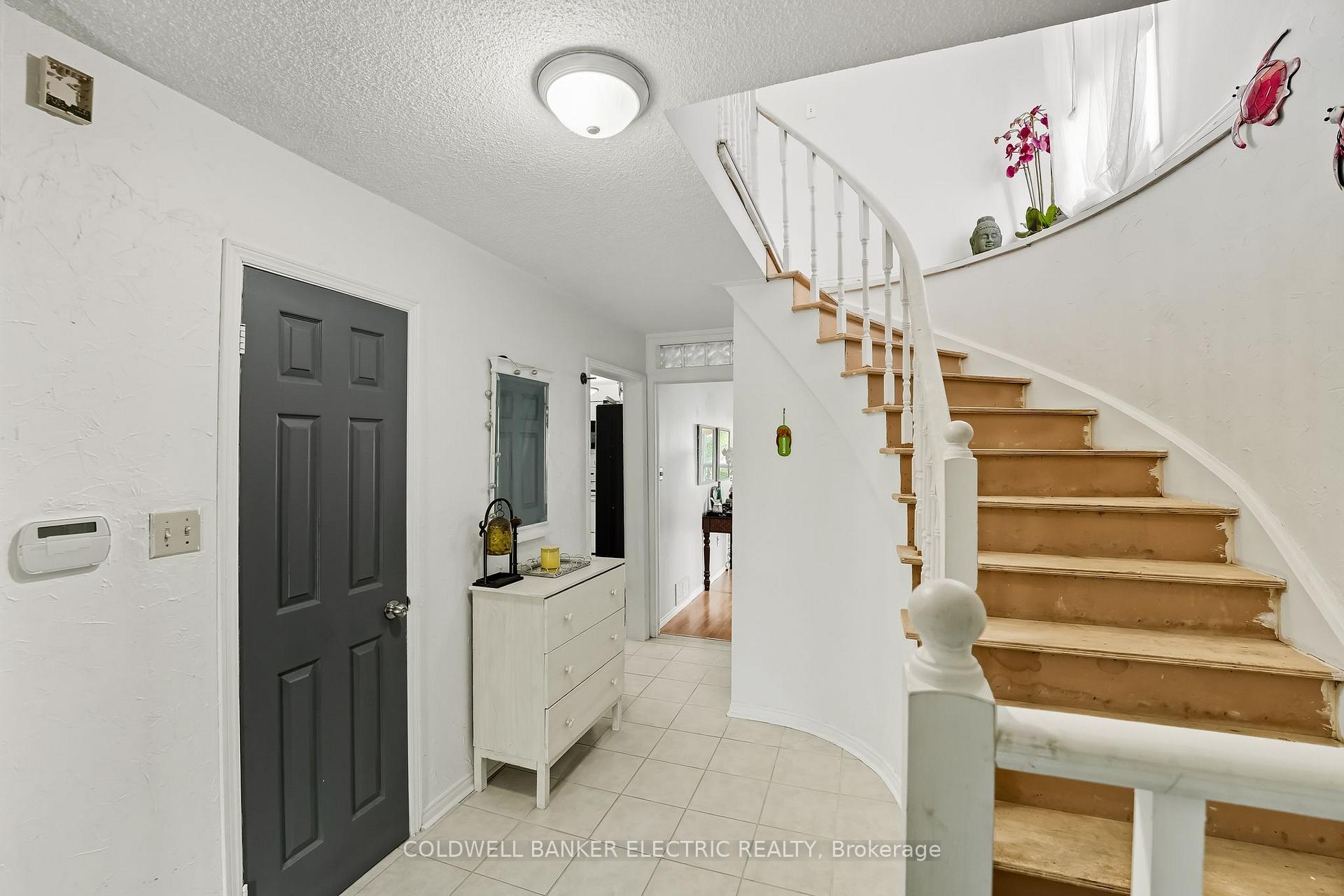 Photo 10 of 50 Leach Drive, Ajax, South East — HOMEH