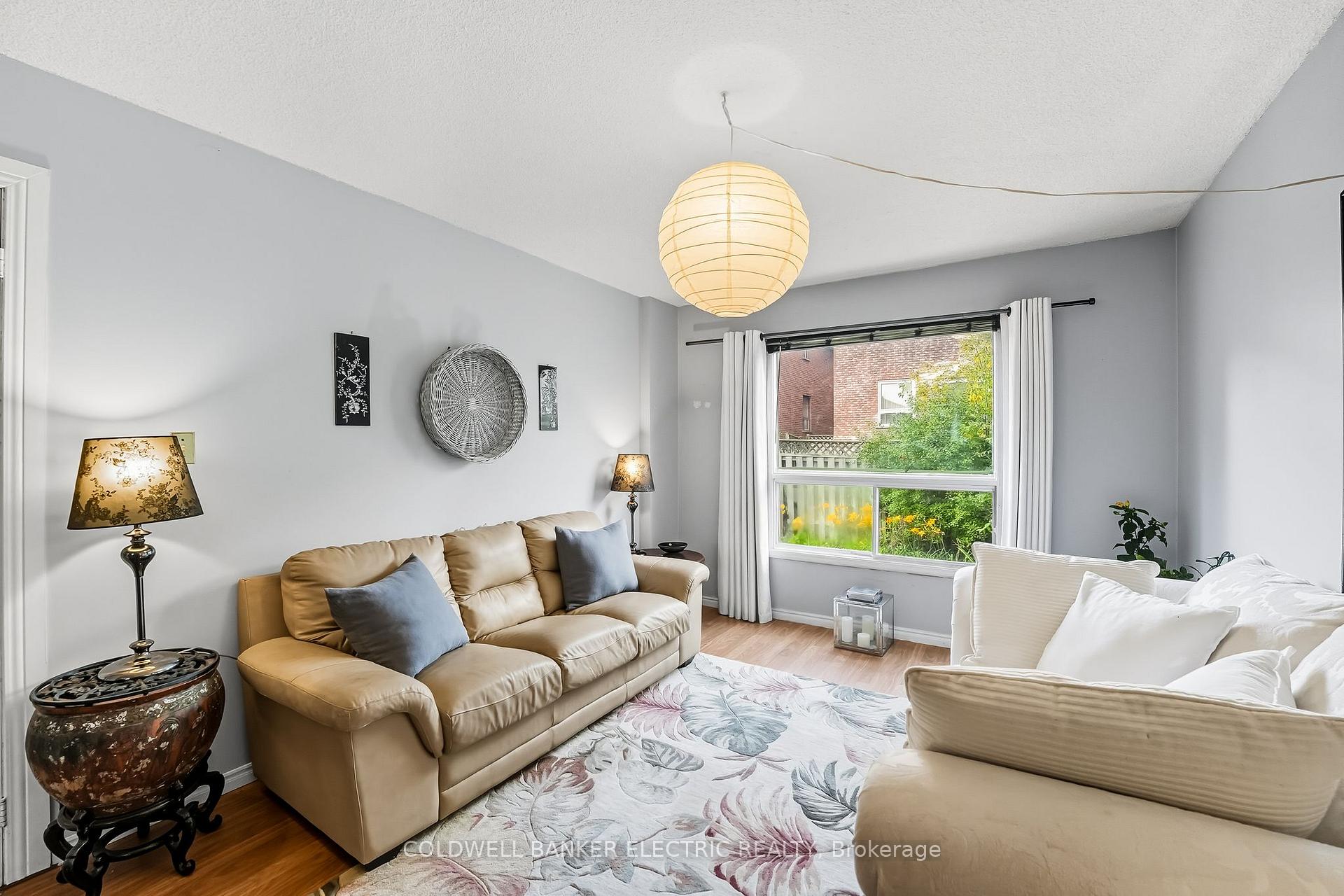 Photo 11 of 50 Leach Drive, Ajax, South East — HOMEH