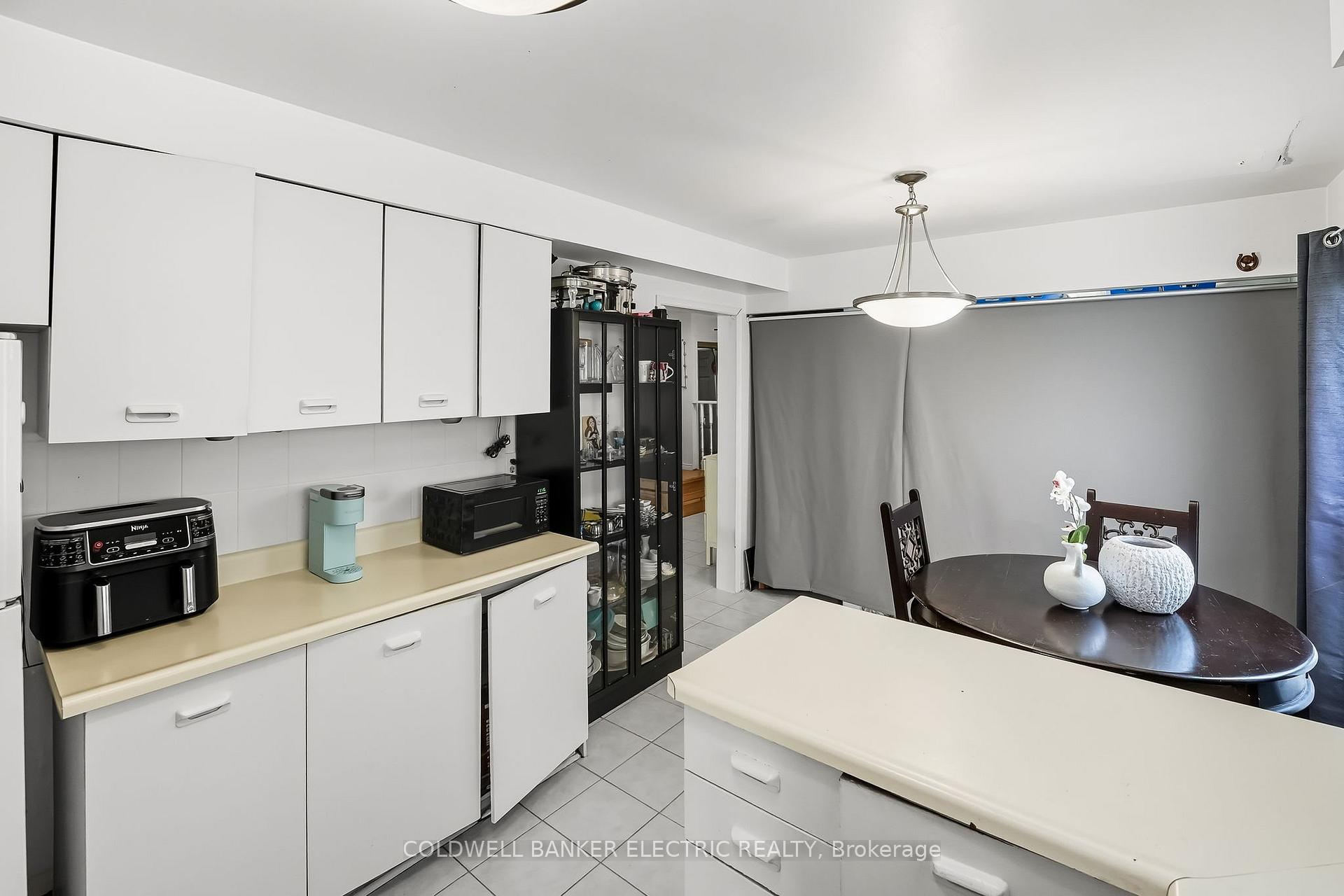 Photo 22 of 50 Leach Drive, Ajax, South East — HOMEH