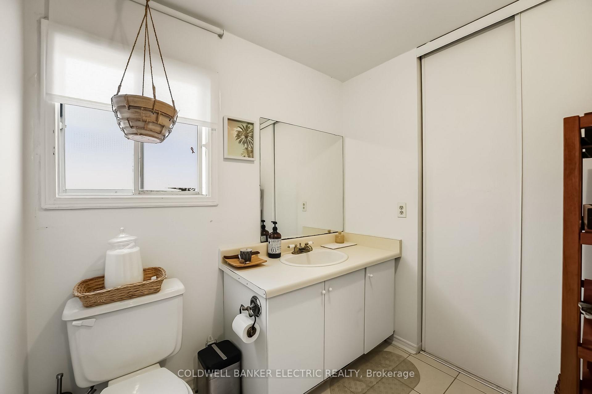 Photo 28 of 50 Leach Drive, Ajax, South East — HOMEH