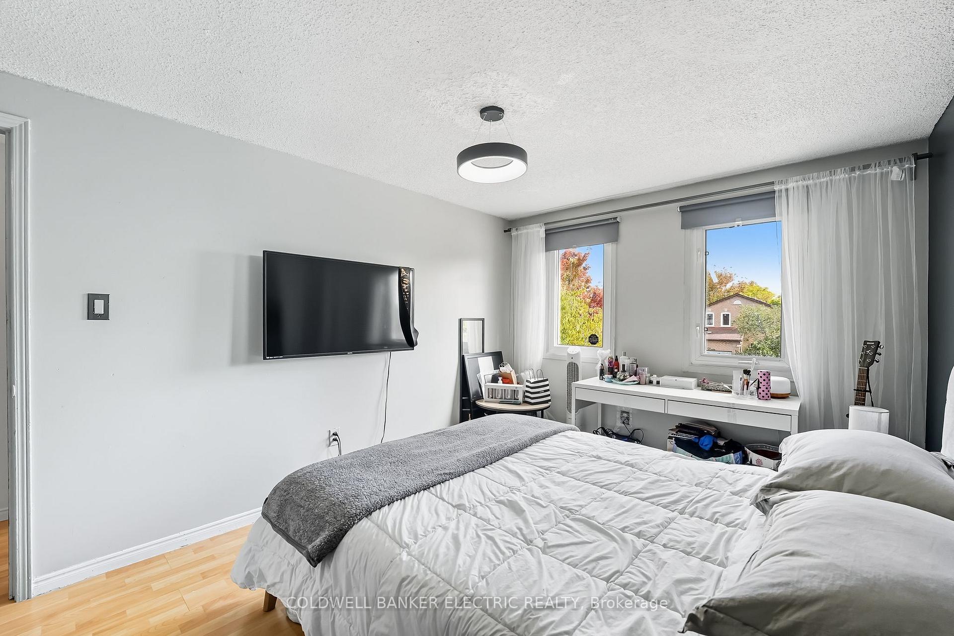 Photo 36 of 50 Leach Drive, Ajax, South East — HOMEH