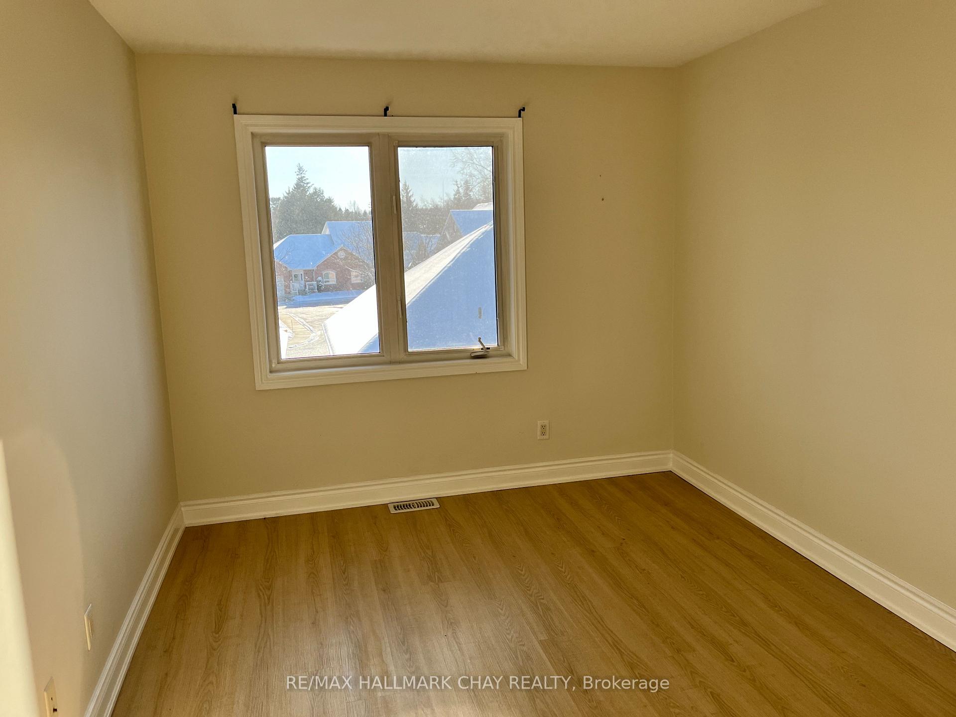Photo 3 of Unit 2, 125 Huronia Road, Barrie, Painswick North — HOMEH