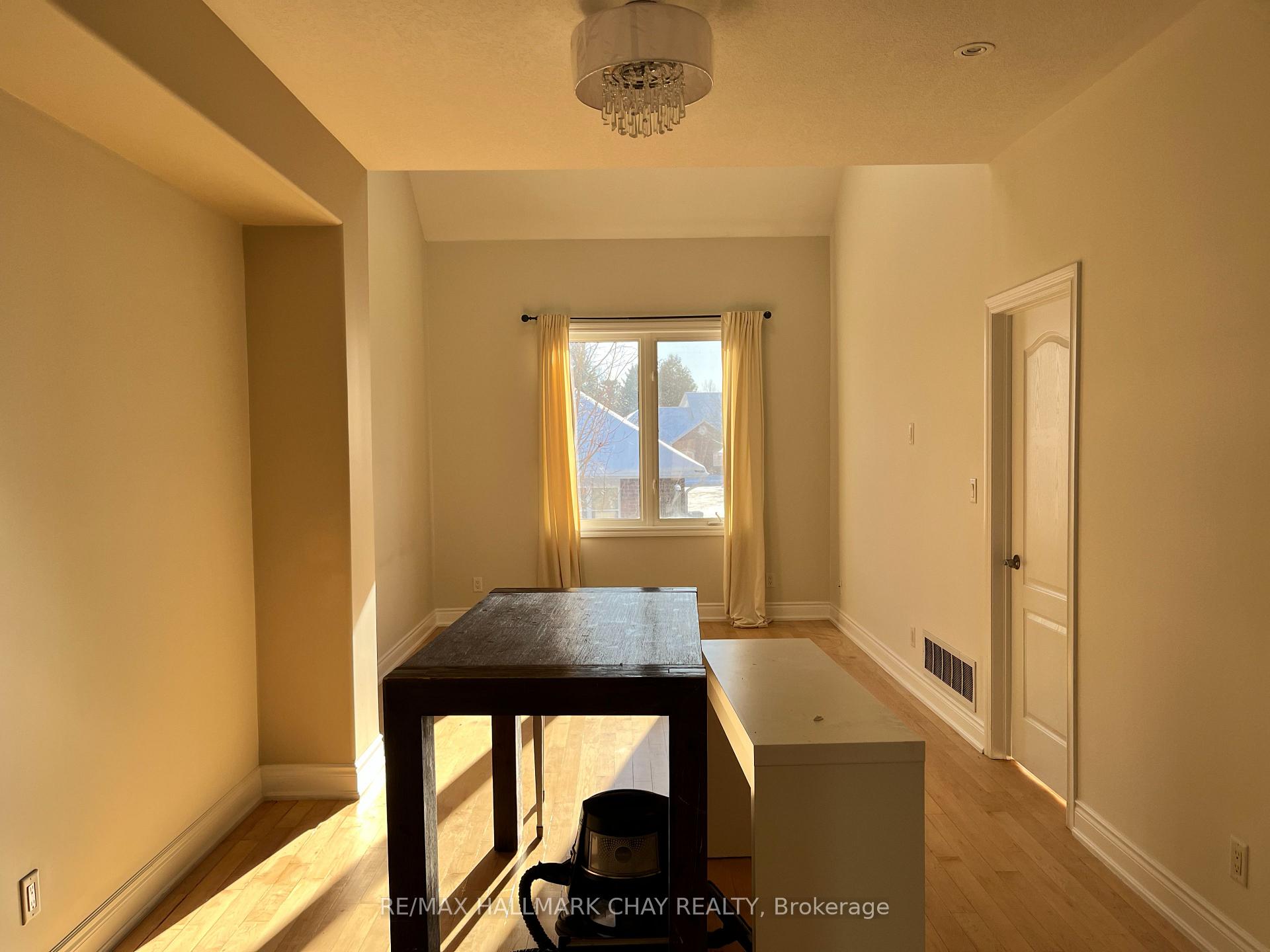 Photo 5 of Unit 2, 125 Huronia Road, Barrie, Painswick North — HOMEH
