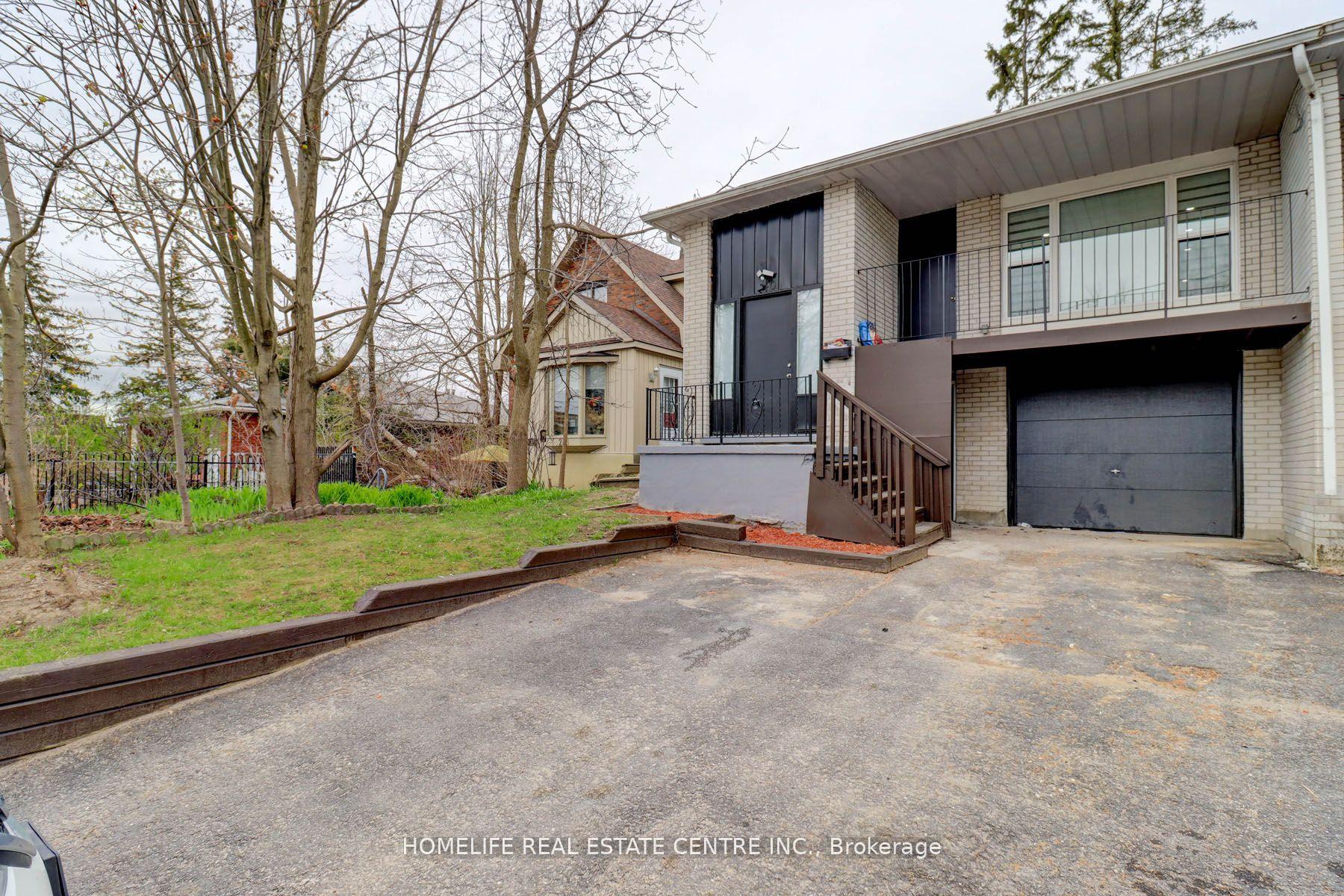 Photo 2 of 240 Bayfield Street, Barrie, Queen's Park — HOMEH