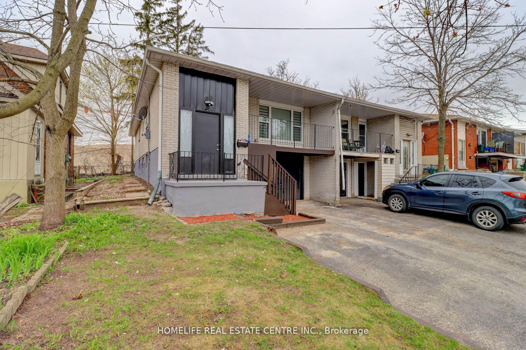 Photo 3 of 240 Bayfield Street, Barrie, Queen's Park — HOMEH