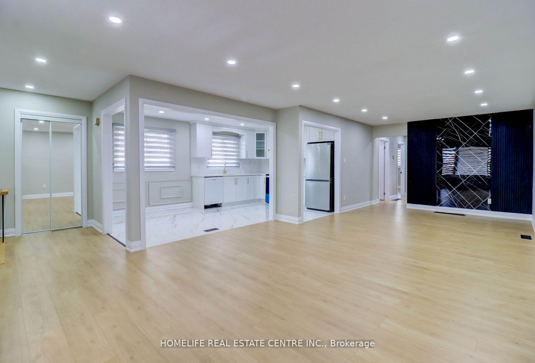 Photo 5 of 240 Bayfield Street, Barrie, Queen's Park — HOMEH